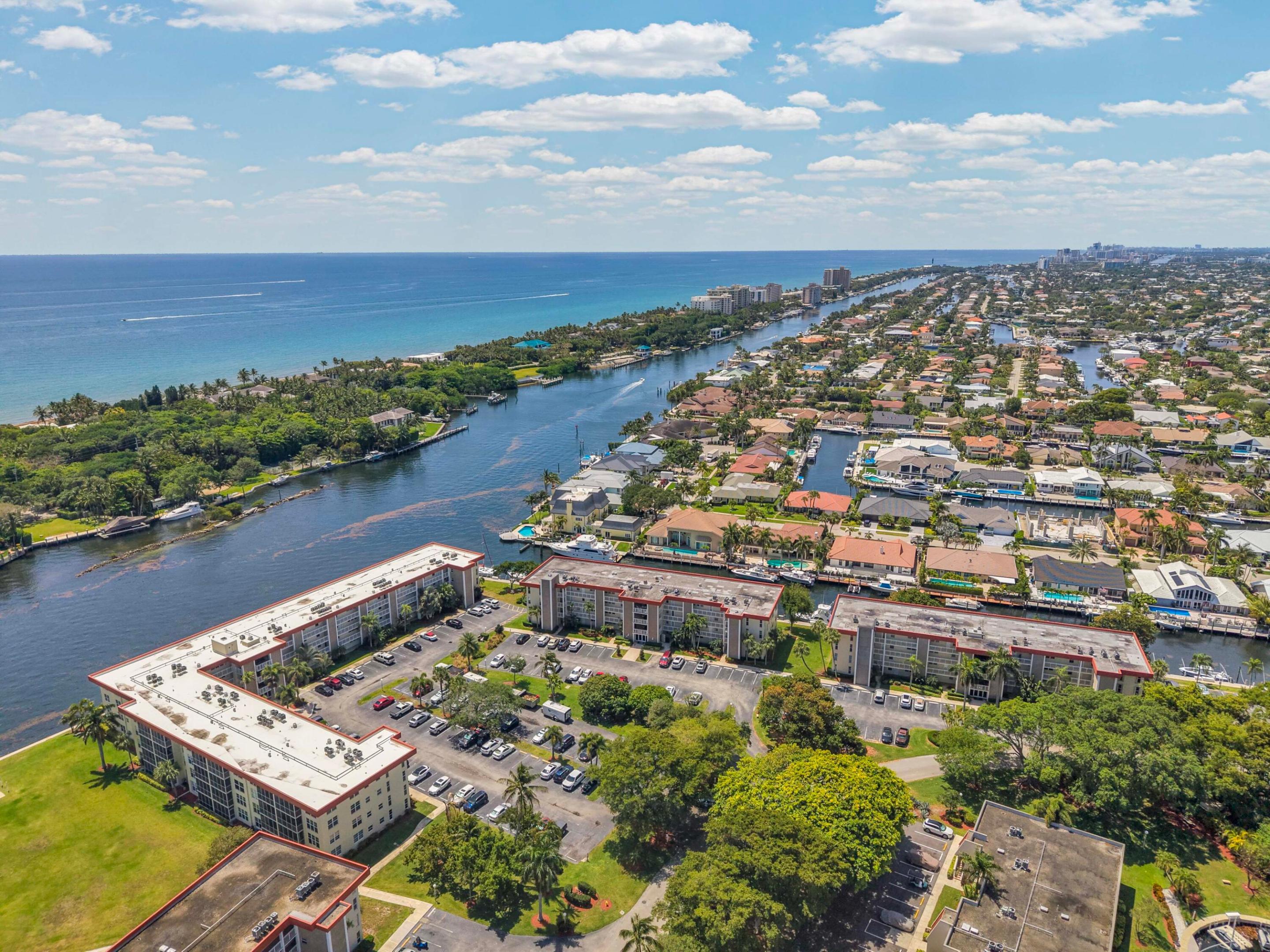 3050 NE 48th #305, Lighthouse Point FL 33064