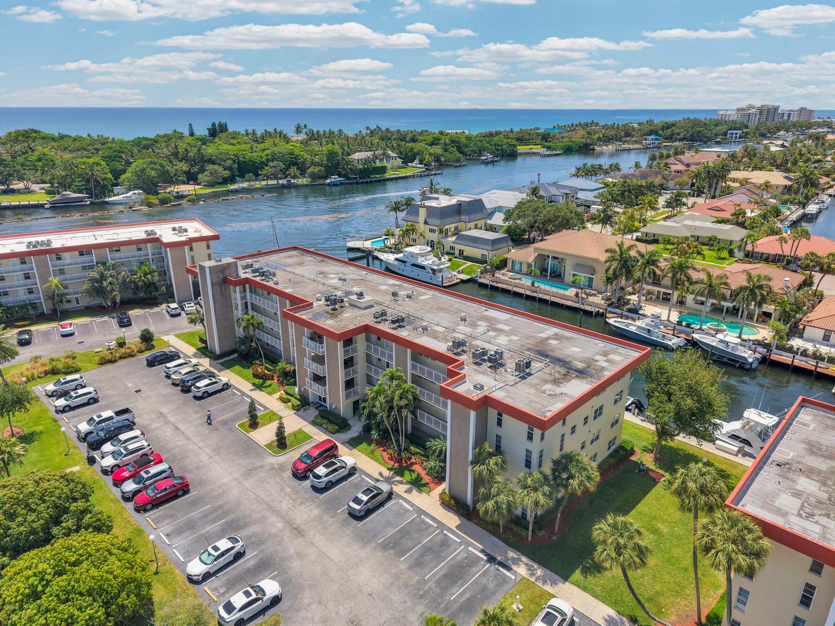 3050 NE 48th #305, Lighthouse Point FL 33064