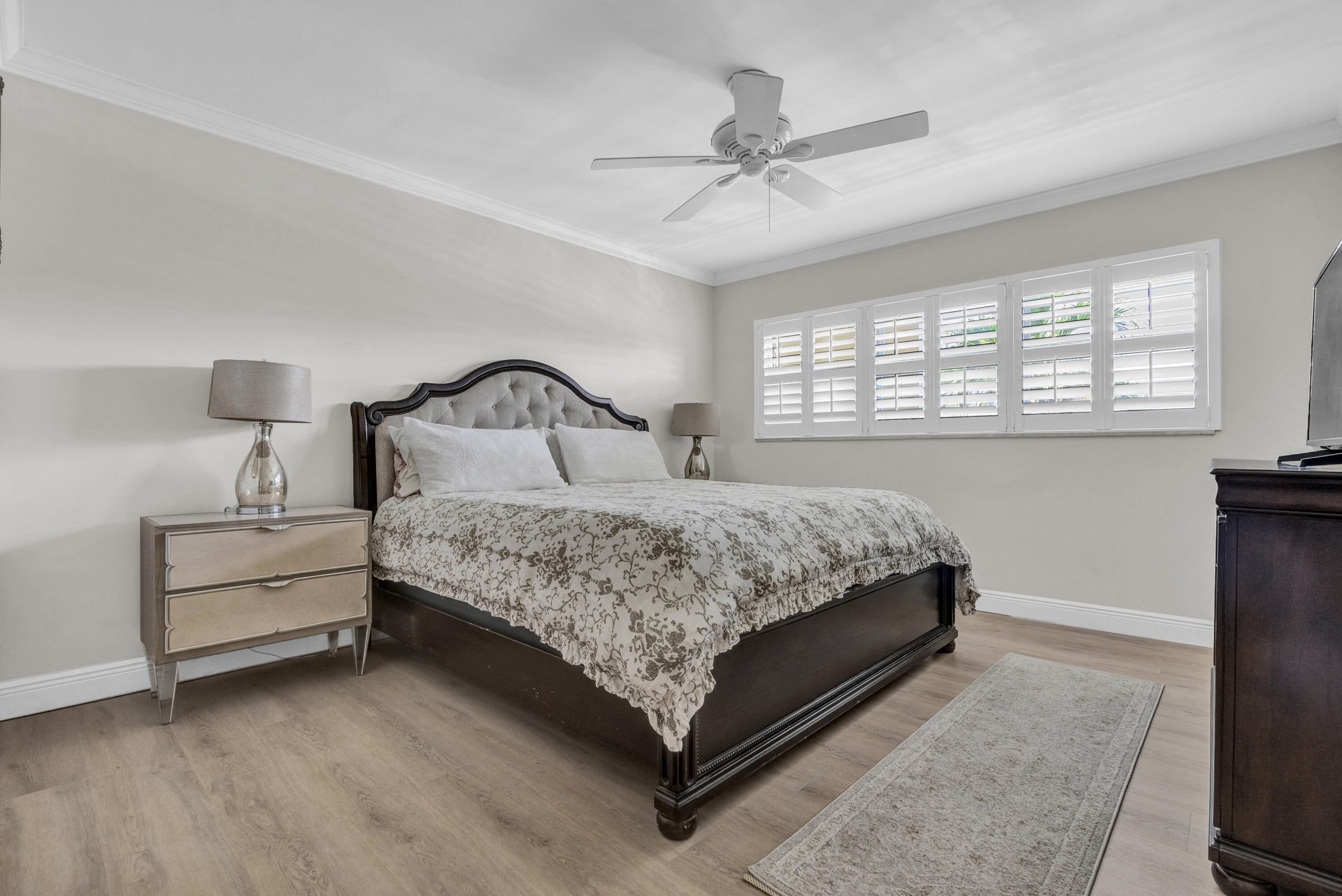 3050 NE 48th #305, Lighthouse Point FL 33064