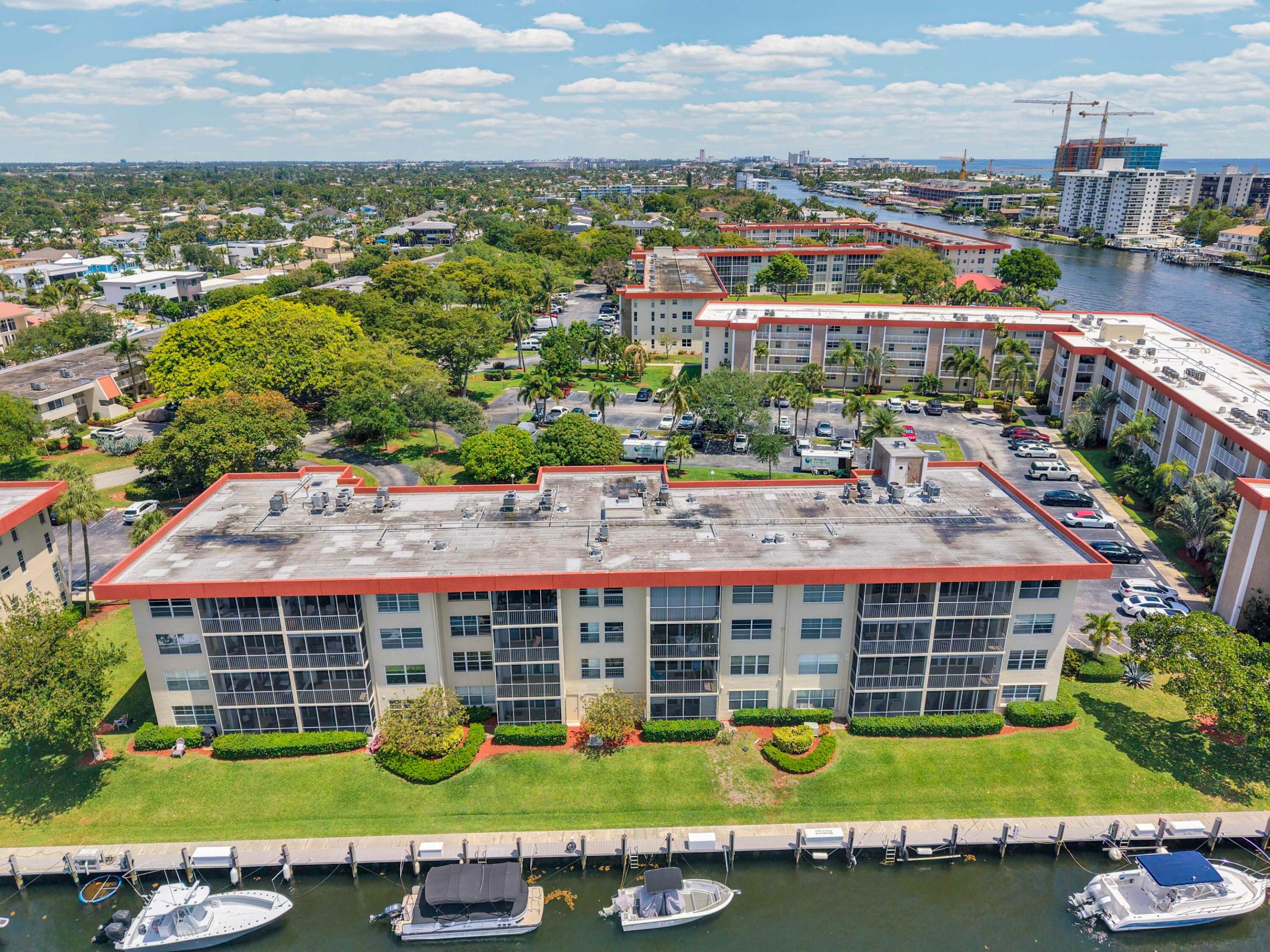 3050 NE 48th #305, Lighthouse Point FL 33064