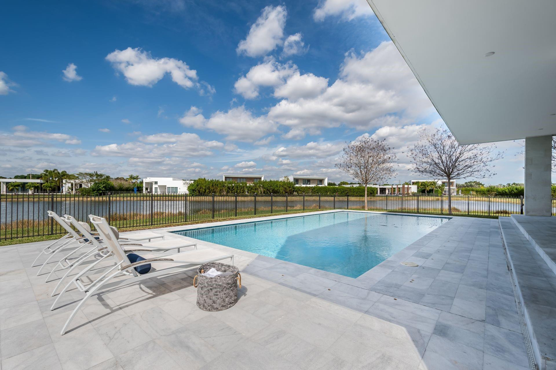 16553 Botaniko, Weston FL 33326