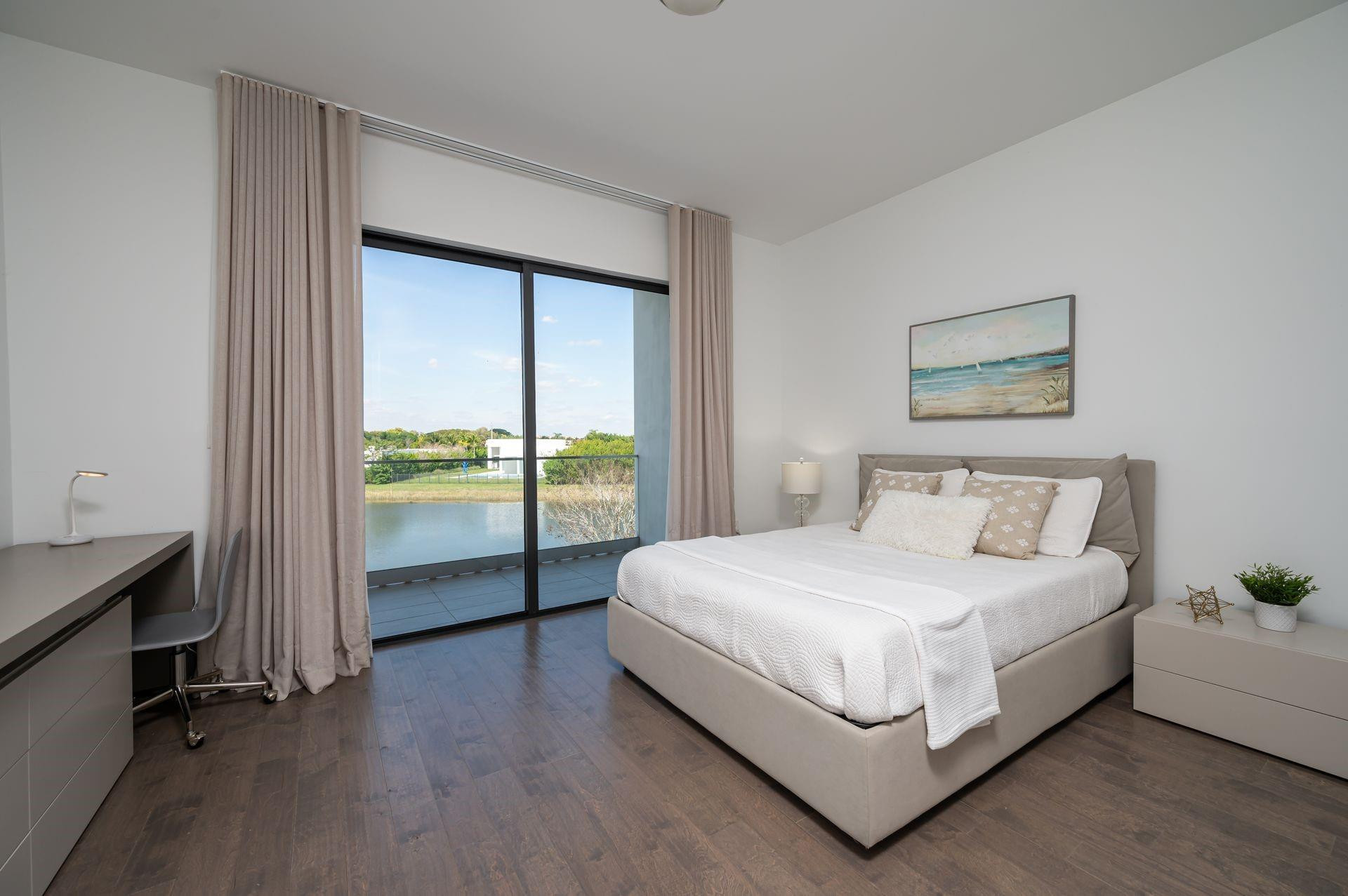 16553 Botaniko, Weston FL 33326