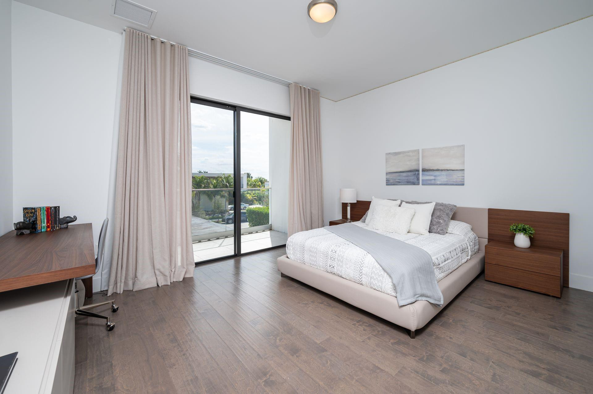 16553 Botaniko, Weston FL 33326
