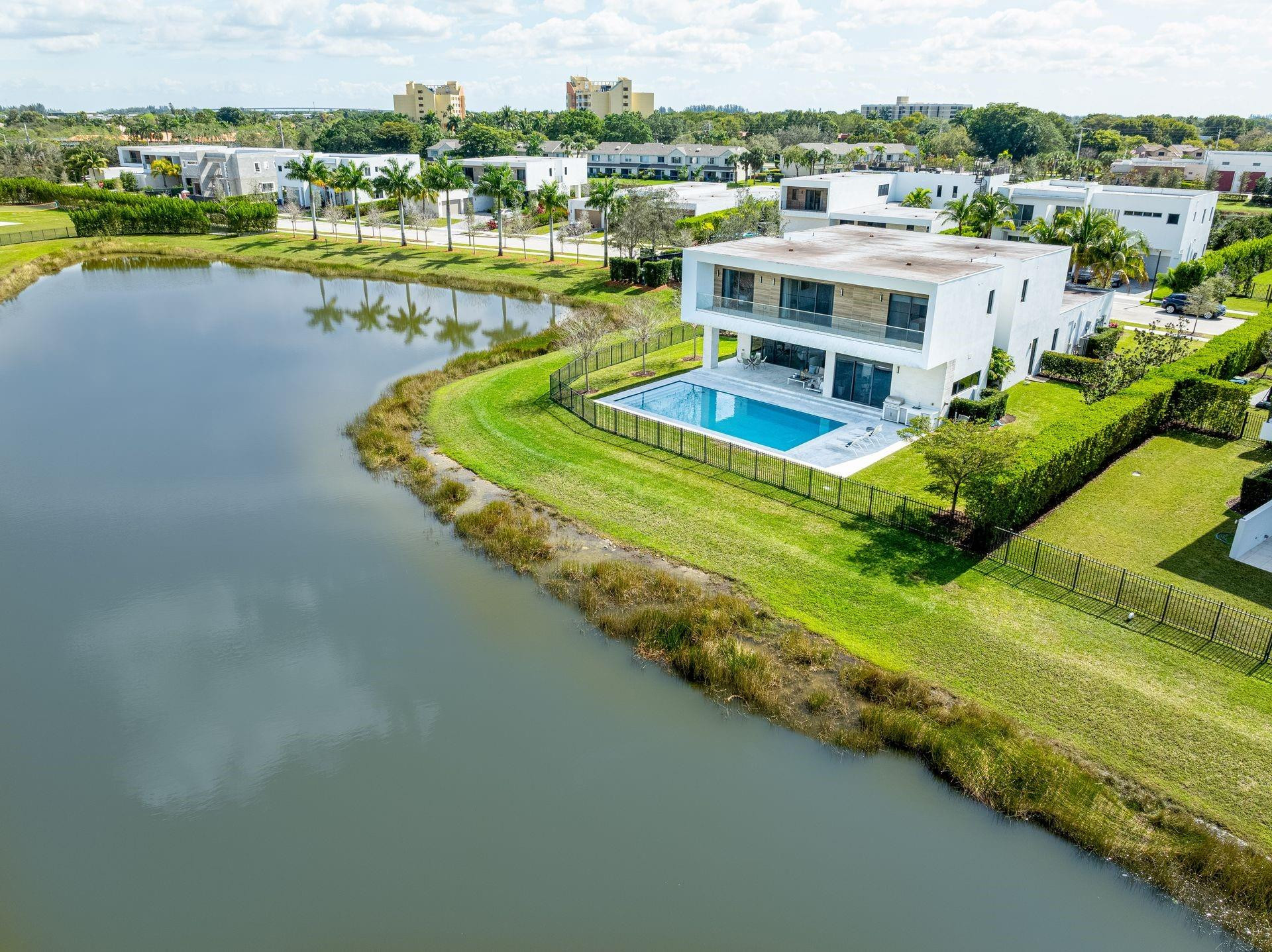 16553 Botaniko, Weston FL 33326