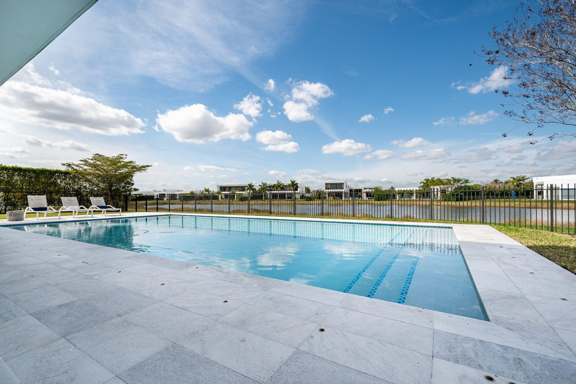 16553 Botaniko, Weston FL 33326