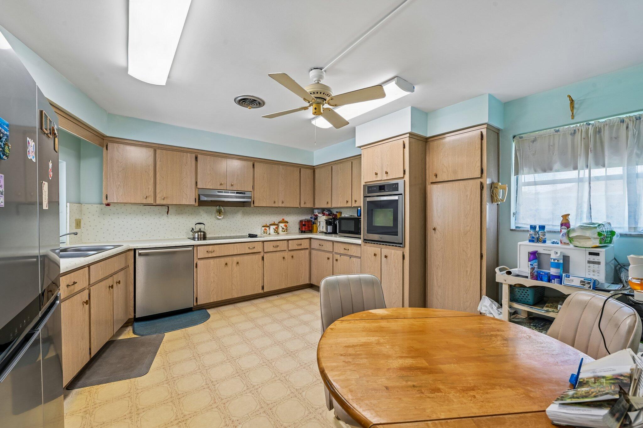 804 SE 16th, Deerfield Beach FL 33441