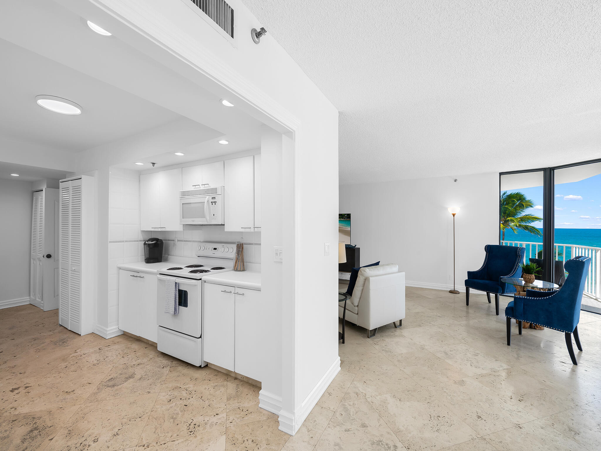 2917 S Ocean #304, Highland Beach FL 33487