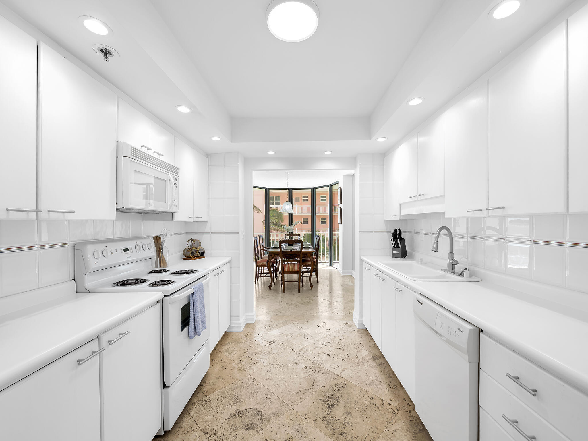 2917 S Ocean #304, Highland Beach FL 33487