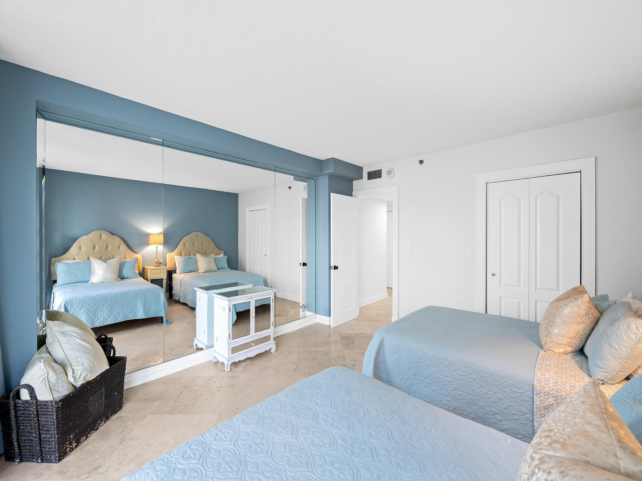 2917 S Ocean #304, Highland Beach FL 33487