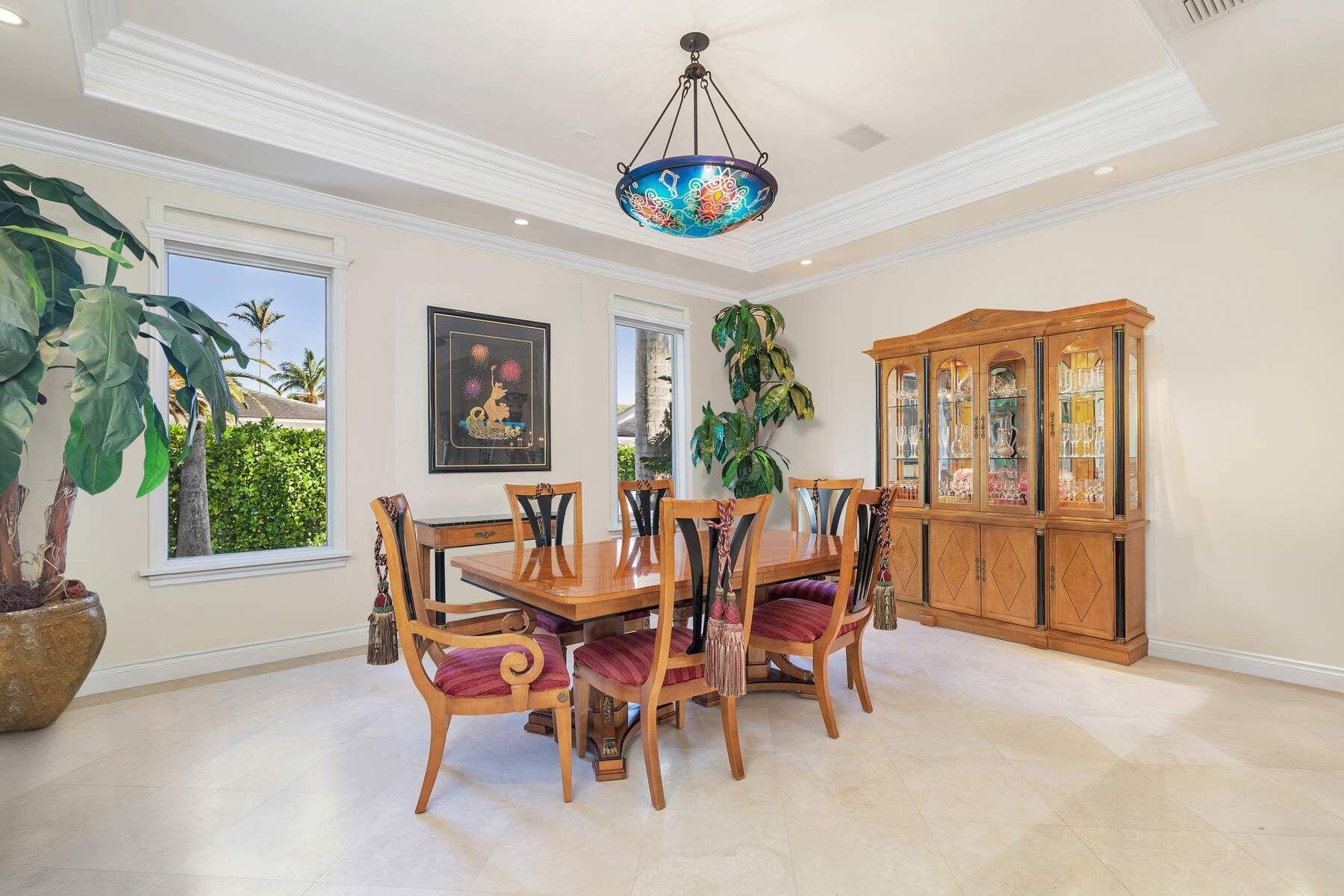 286 Jamaica, Palm Beach FL 33480