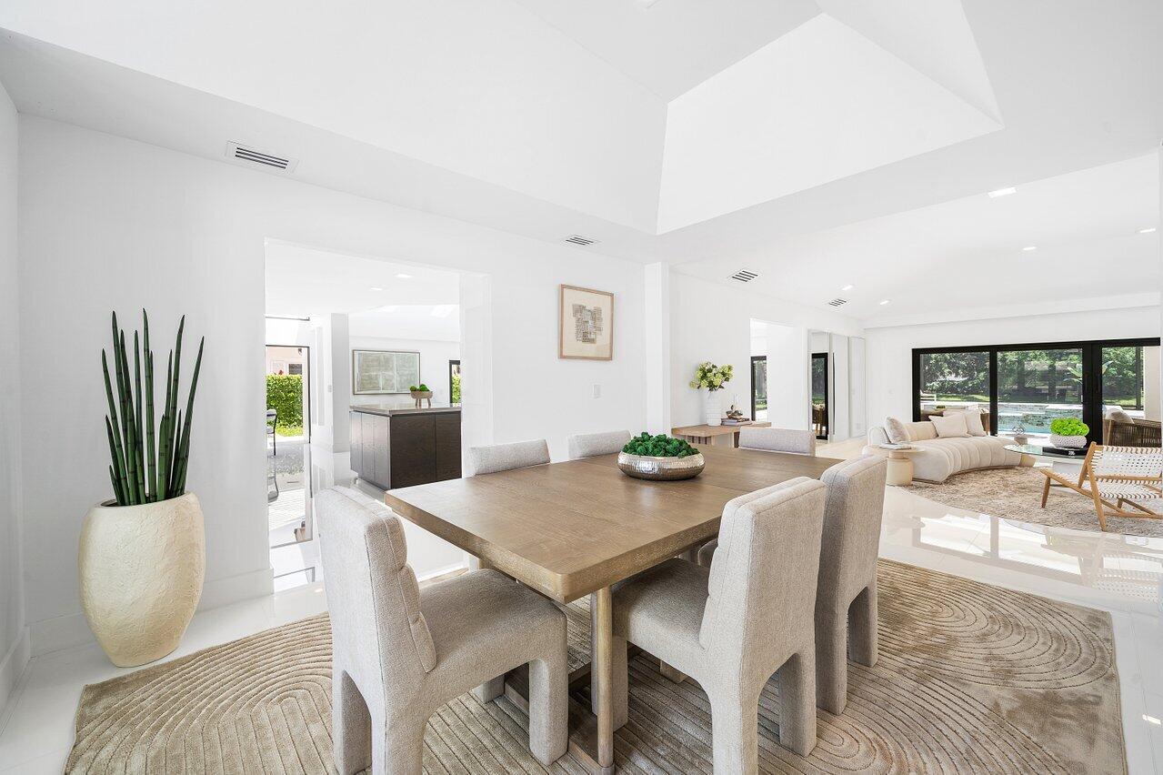 1648 Breakers West, West Palm Beach FL 33411