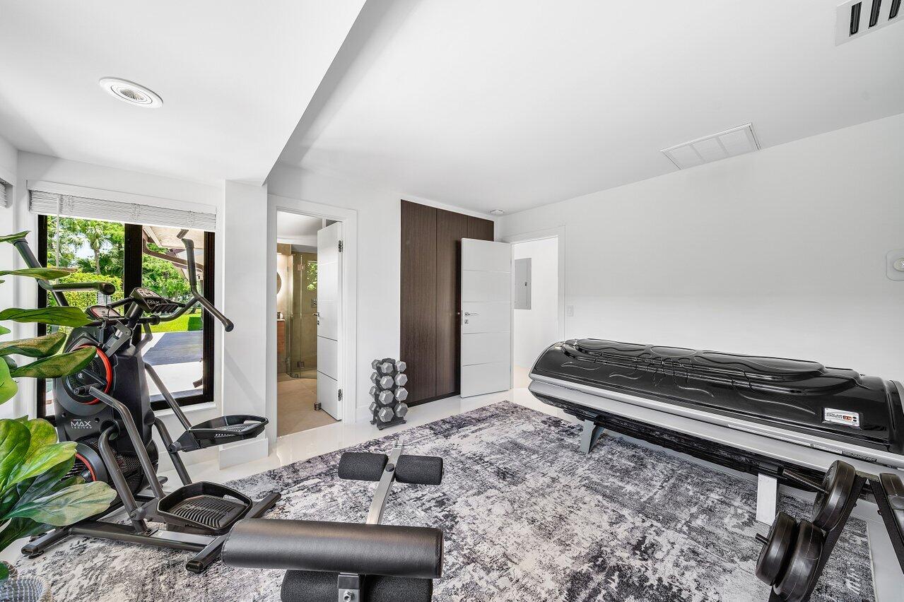 1648 Breakers West, West Palm Beach FL 33411