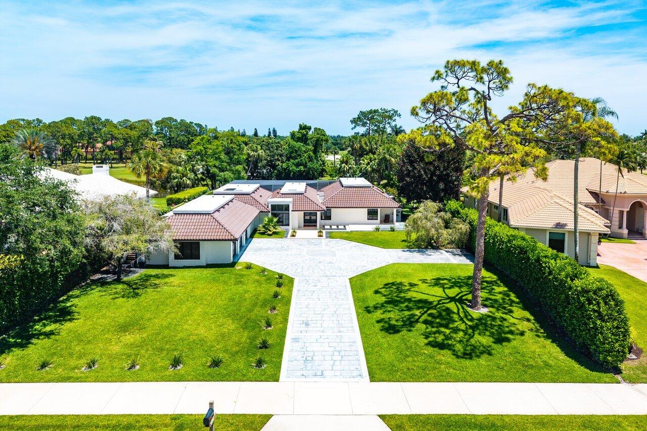 1648 Breakers West, West Palm Beach FL 33411