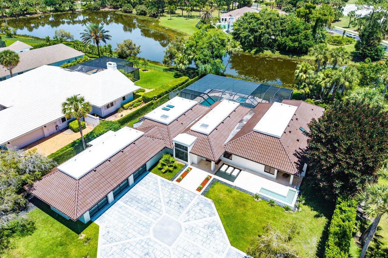 1648 Breakers West, West Palm Beach FL 33411