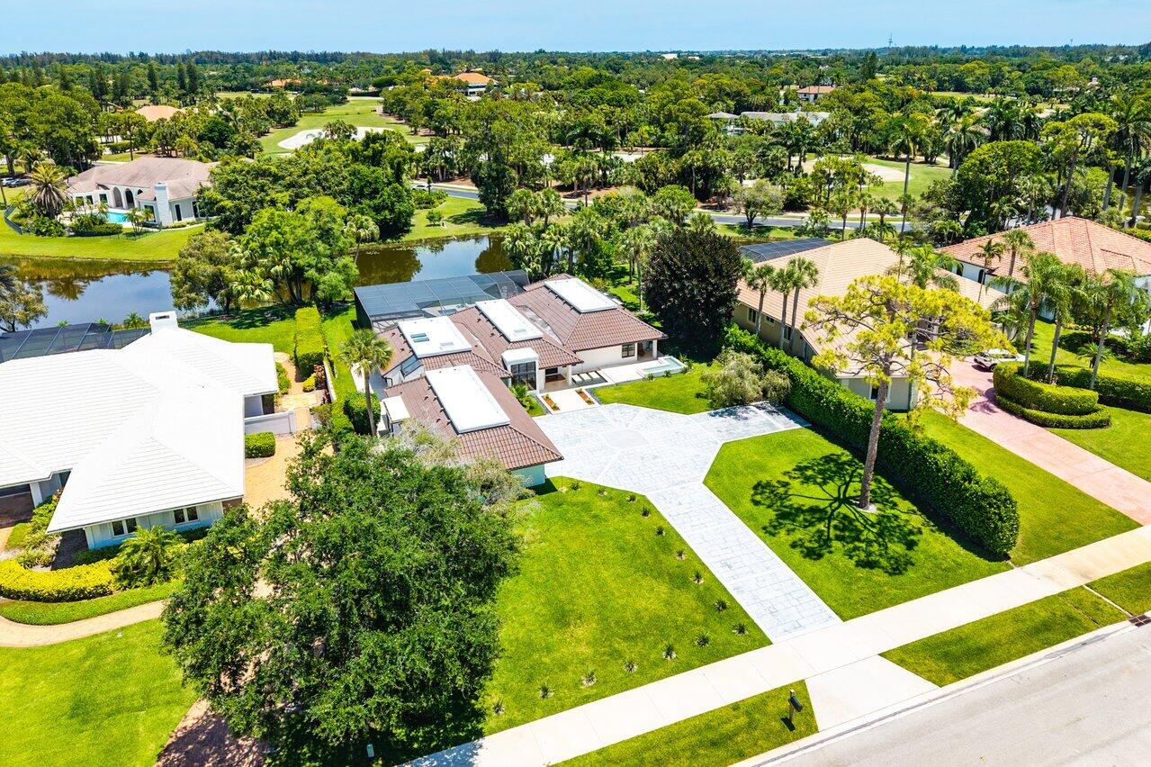 1648 Breakers West, West Palm Beach FL 33411