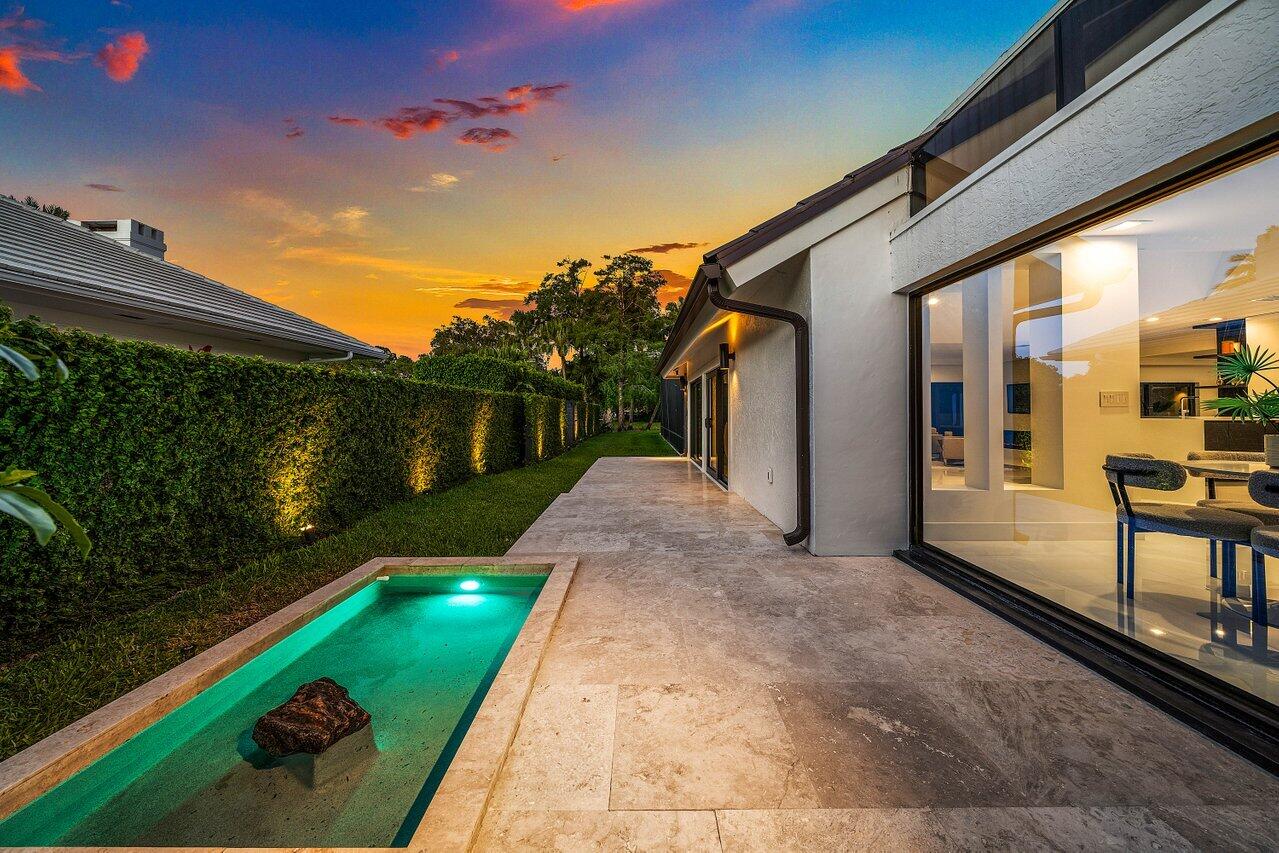 1648 Breakers West, West Palm Beach FL 33411