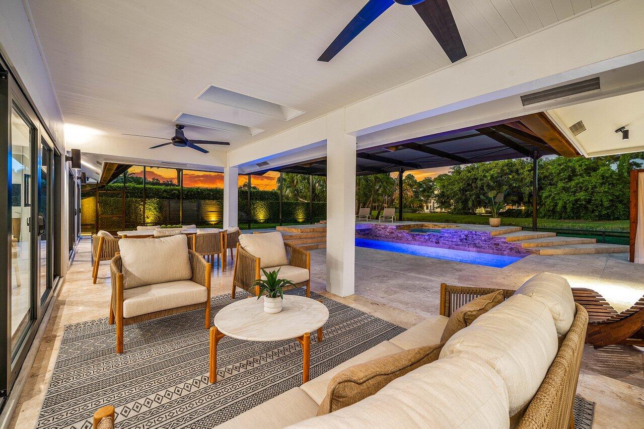 1648 Breakers West, West Palm Beach FL 33411