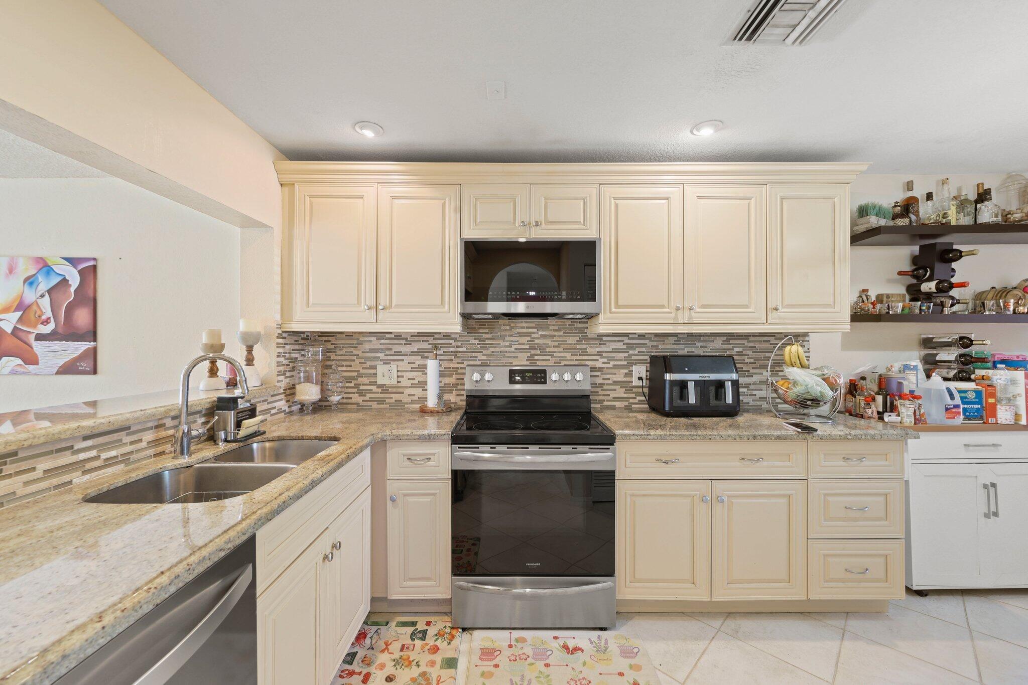 8634 Via Reale #3, Boca Raton FL 33496