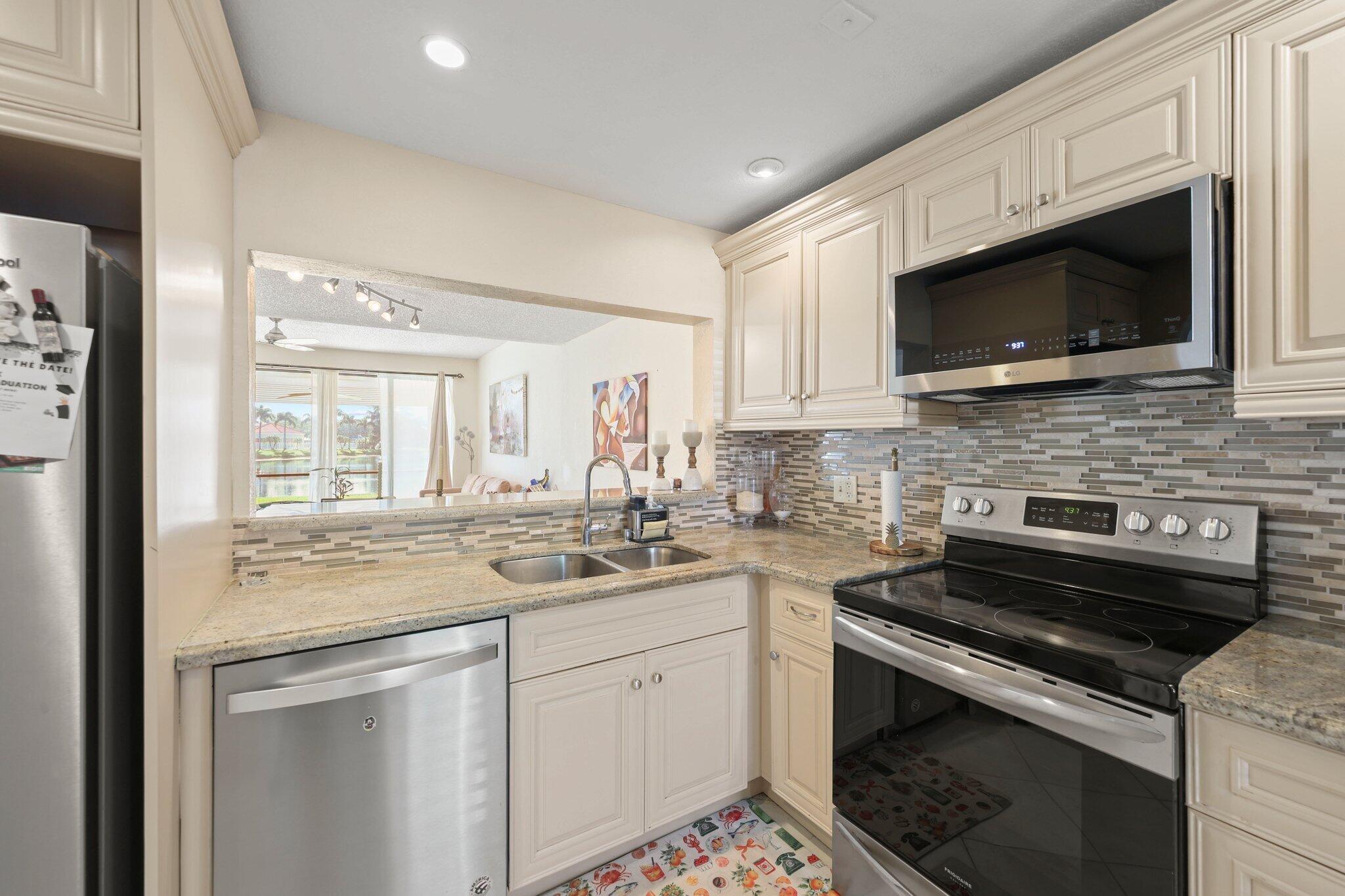 8634 Via Reale #3, Boca Raton FL 33496