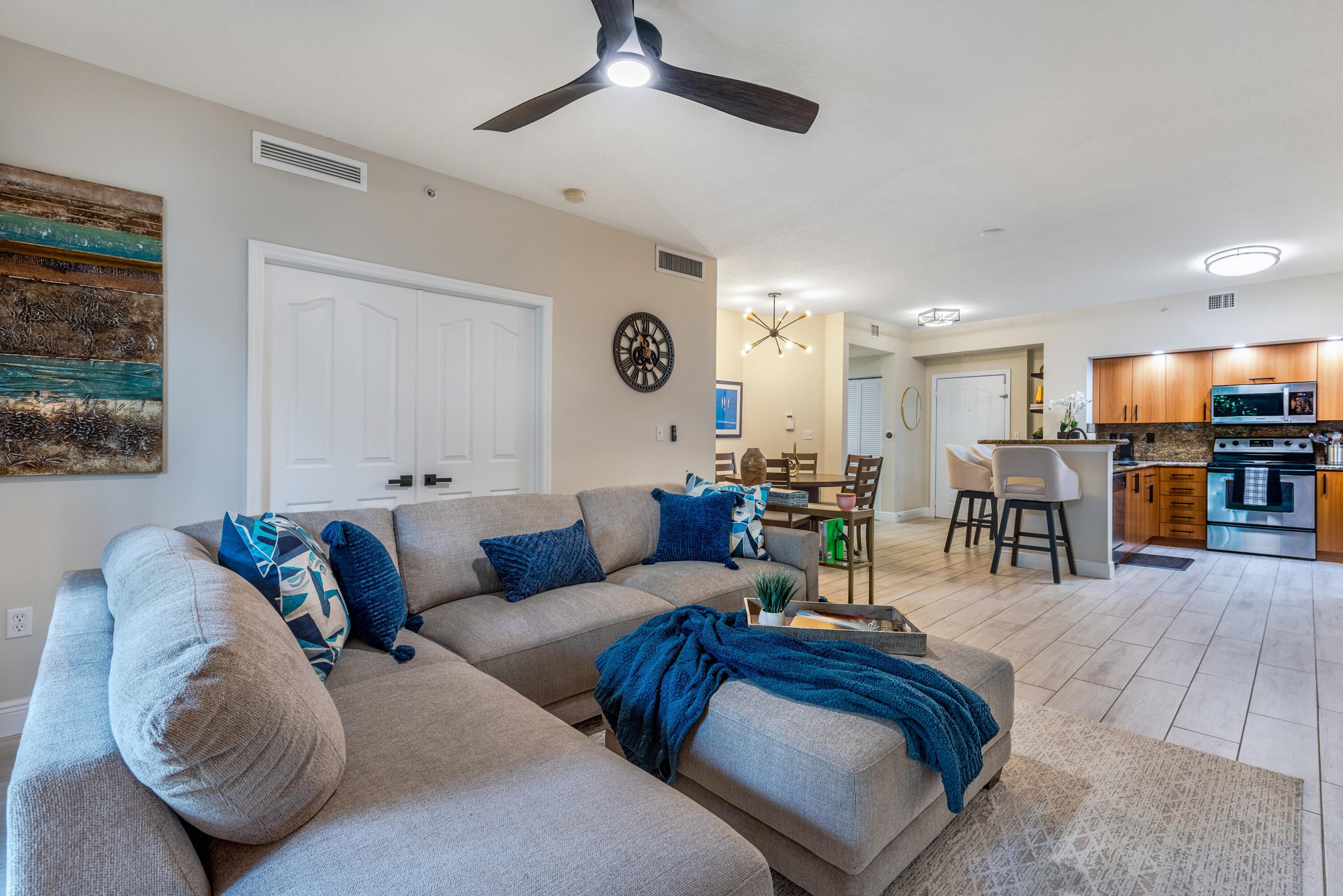 255 NE 3rd #2212, Delray Beach FL 33444