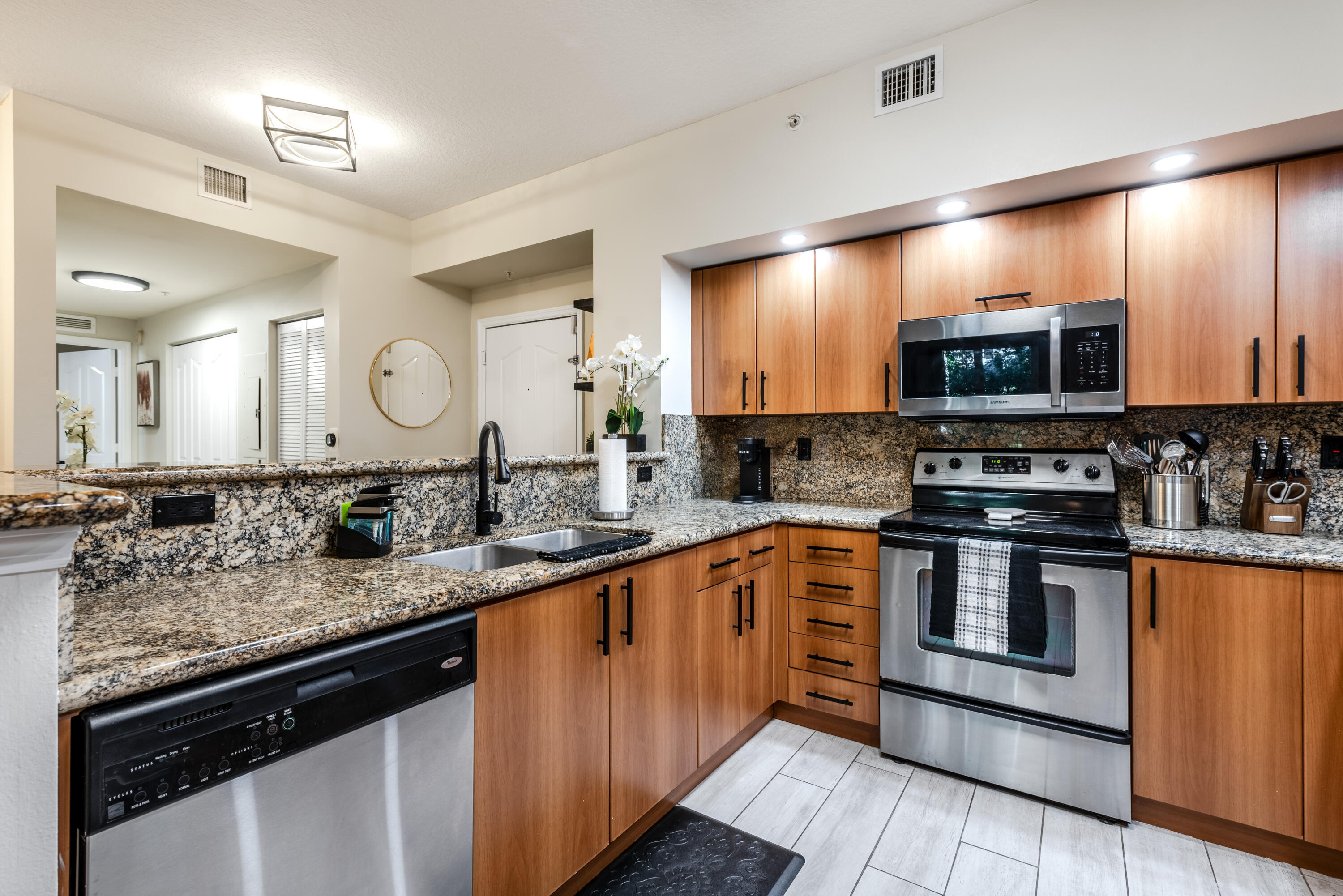 255 NE 3rd #2212, Delray Beach FL 33444