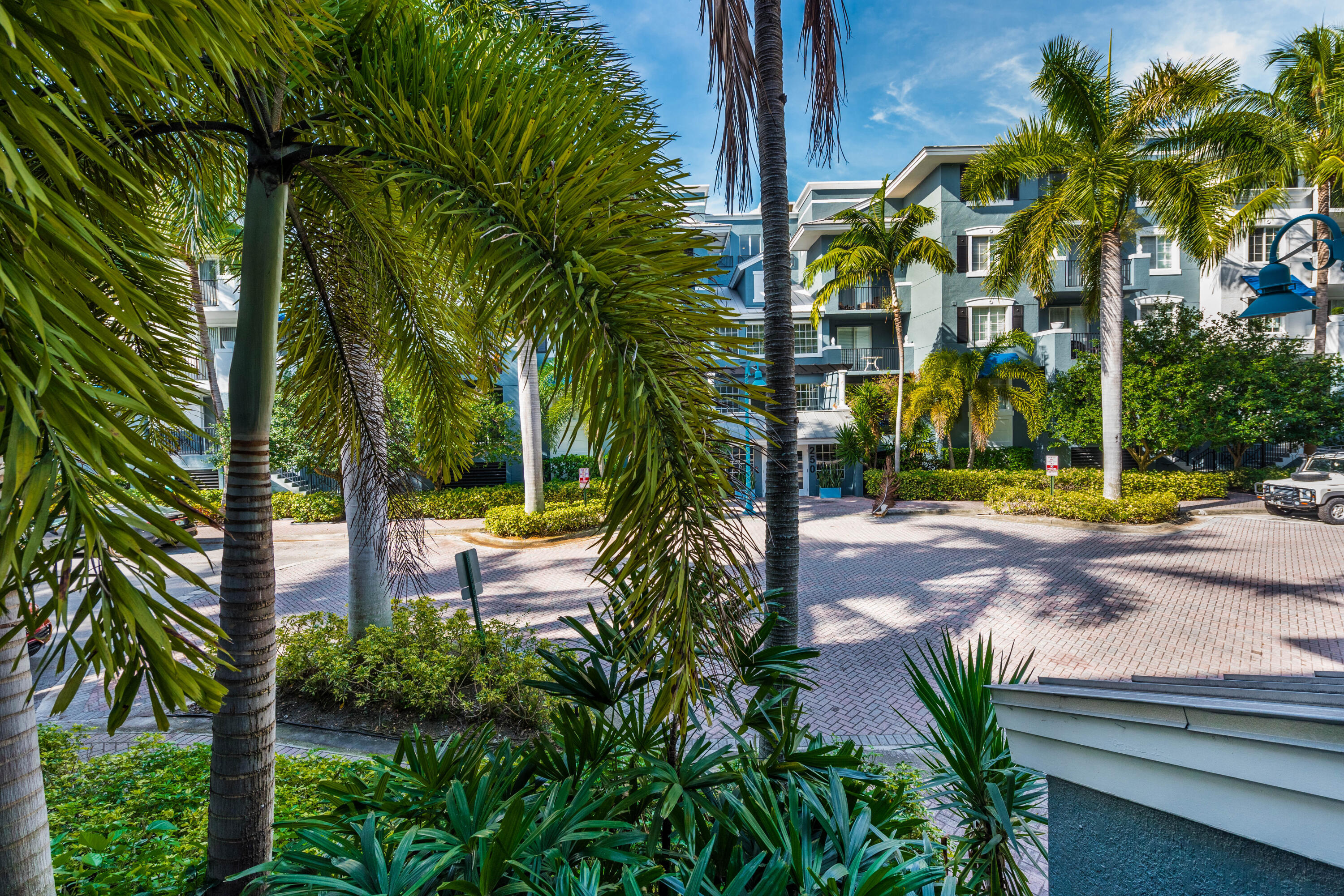 255 NE 3rd #2212, Delray Beach FL 33444