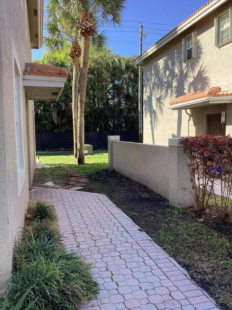 20970 Via  Olander #D, Boca Raton FL 33428
