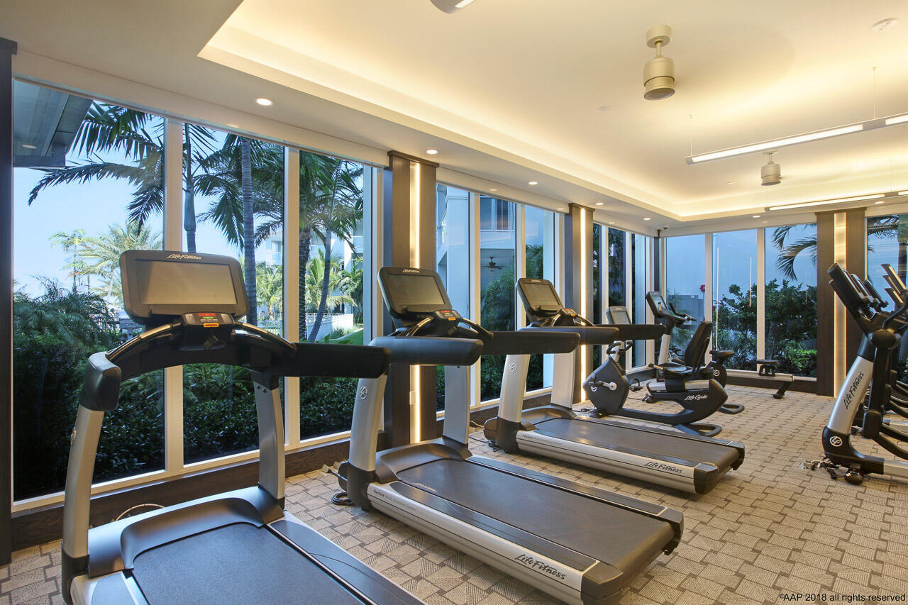 1 Water Club #704, North Palm Beach FL 33408