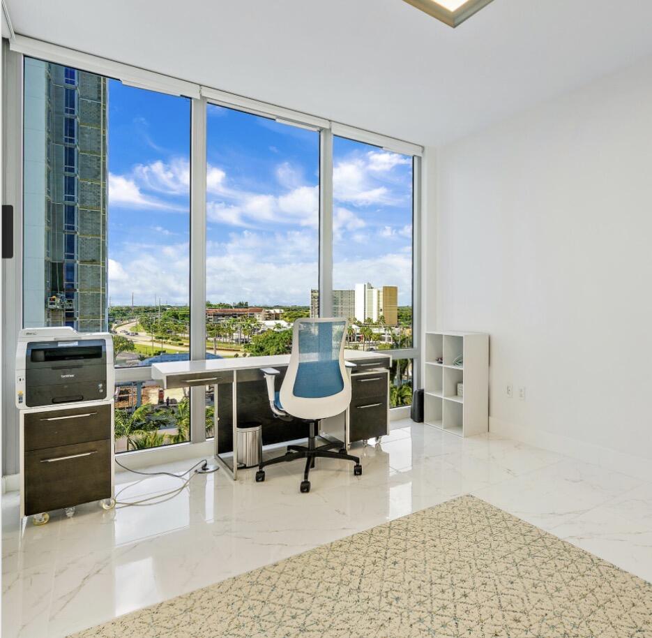 1 Water Club #704, North Palm Beach FL 33408