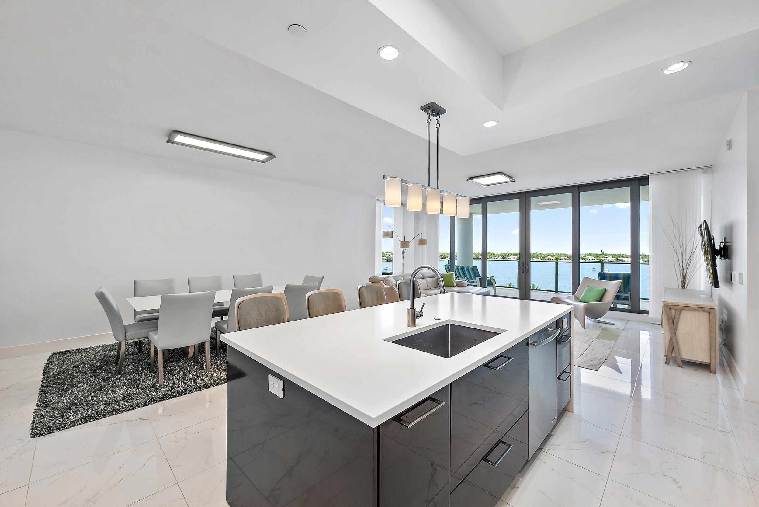 1 Water Club #704, North Palm Beach FL 33408
