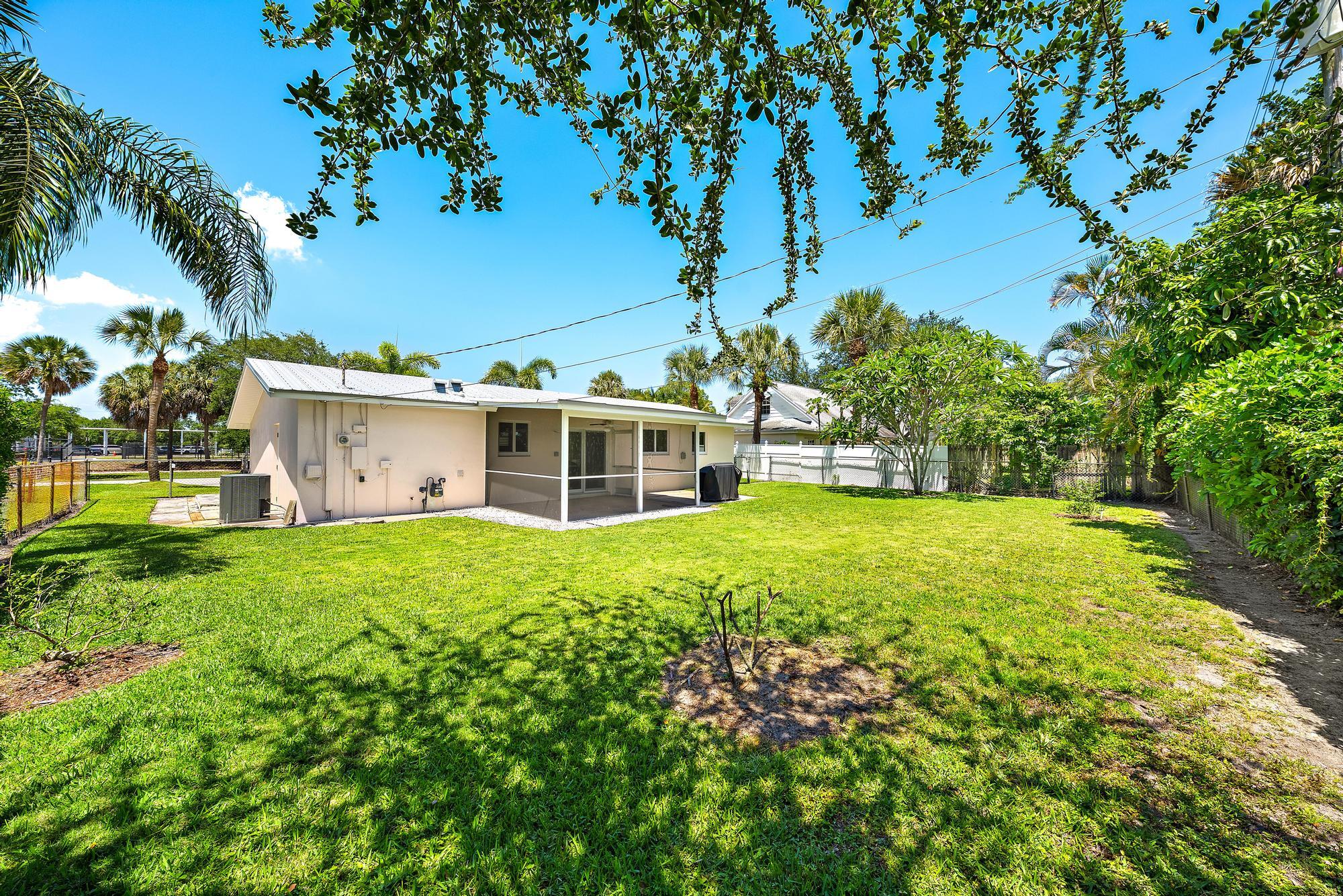 272 Holly, Palm Beach Gardens FL 33410