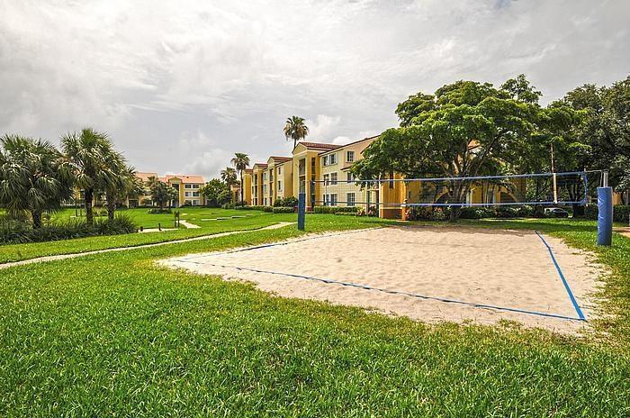160 Yacht Club 206 #206, Hypoluxo FL 33462