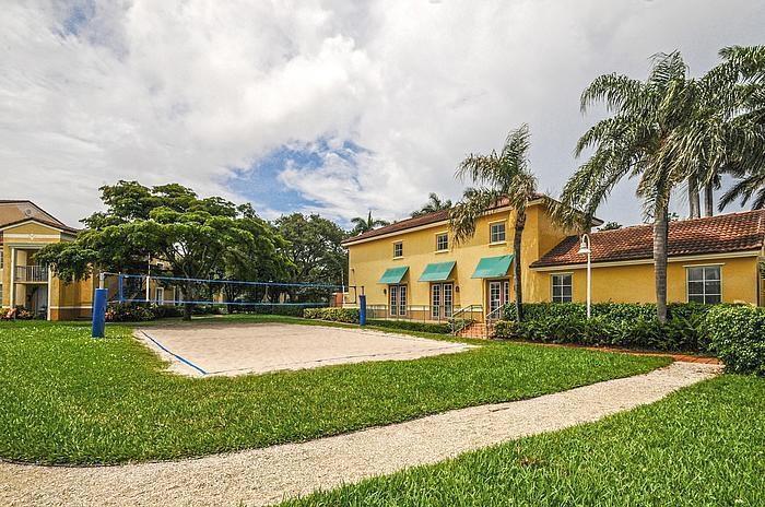 160 Yacht Club 206 #206, Hypoluxo FL 33462