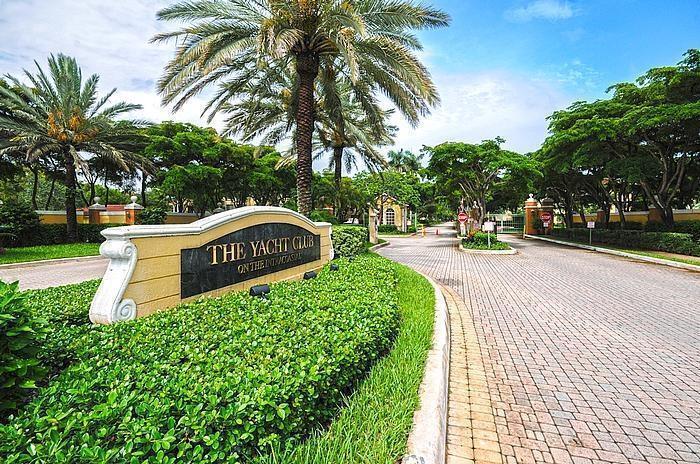 160 Yacht Club 206 #206, Hypoluxo FL 33462