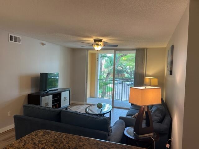 160 Yacht Club 206 #206, Hypoluxo FL 33462