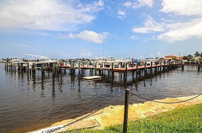 160 Yacht Club 206 #206, Hypoluxo FL 33462