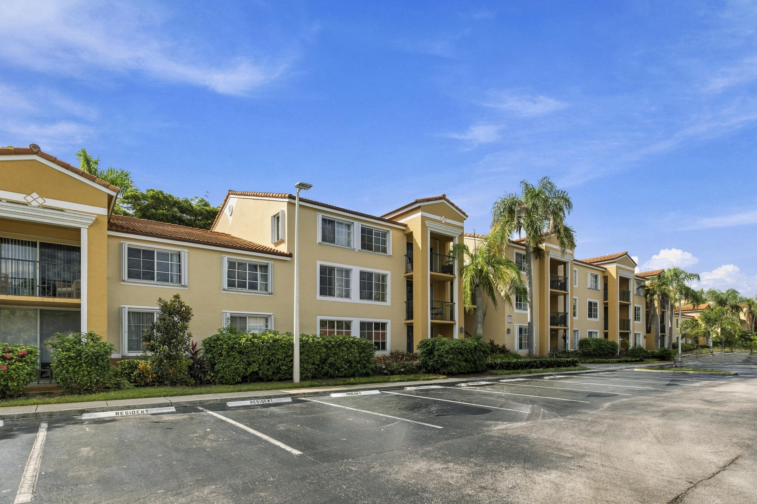 160 Yacht Club 206 #206, Hypoluxo FL 33462