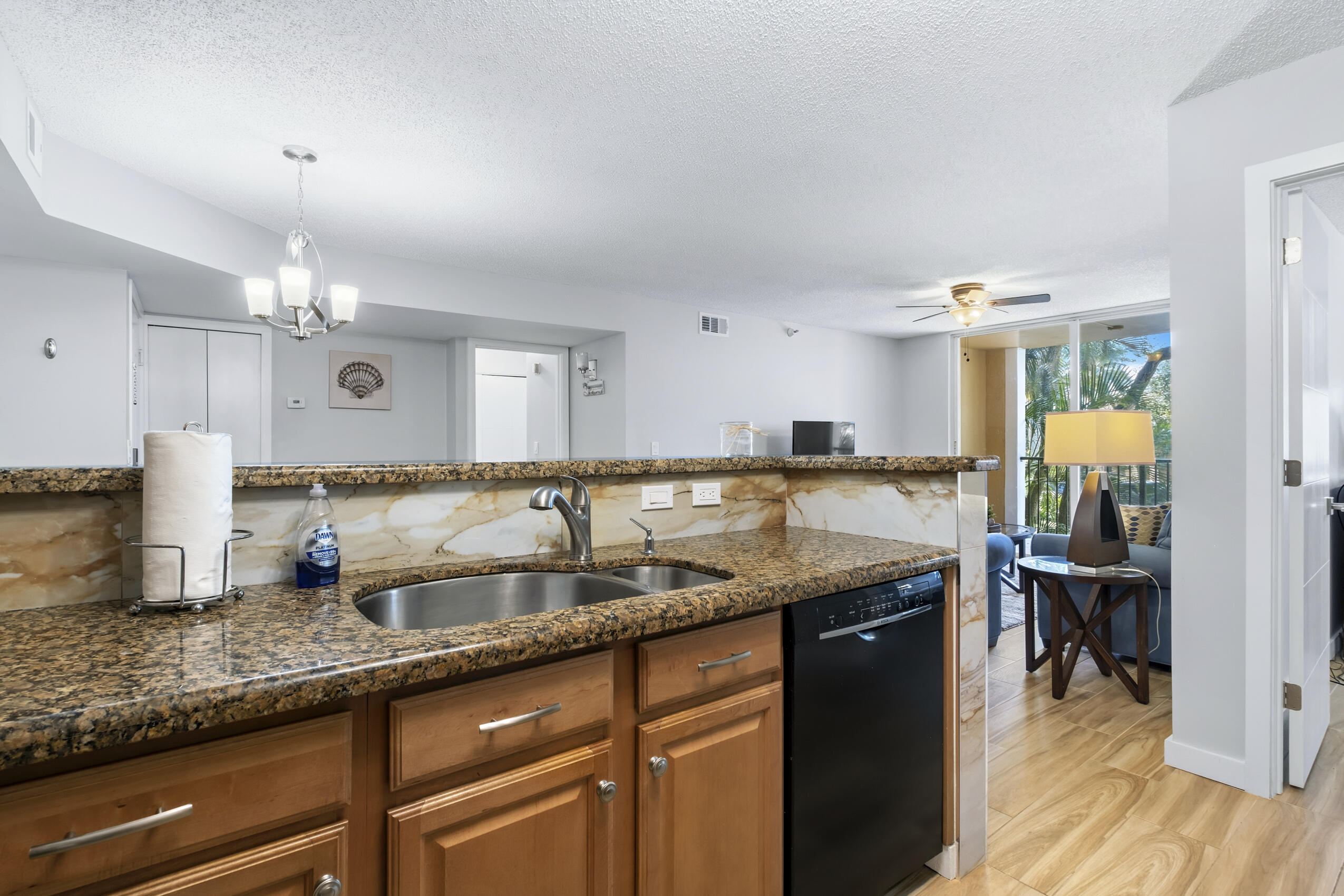 160 Yacht Club 206 #206, Hypoluxo FL 33462