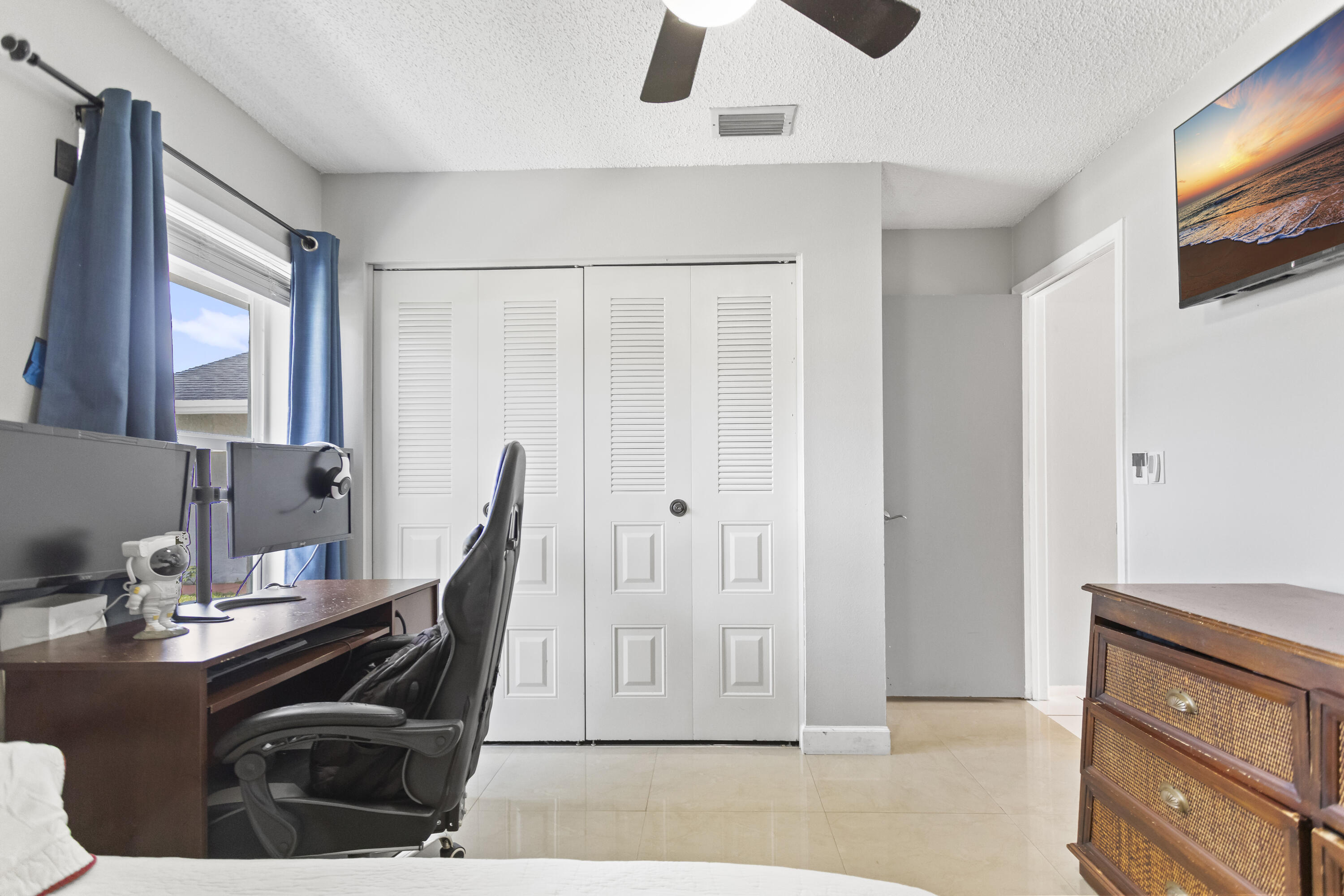 8620 NW 48th, Lauderhill FL 33351