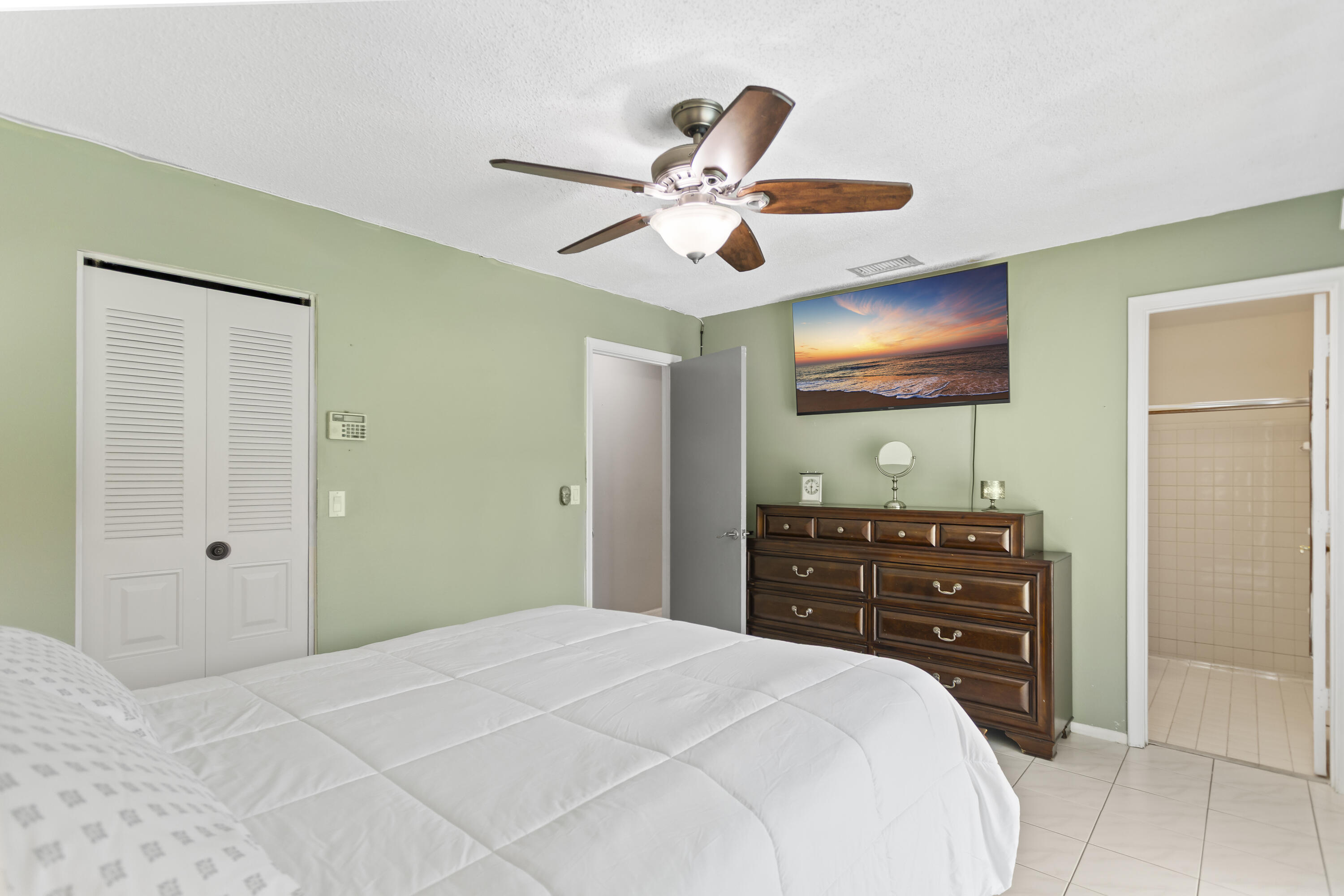 8620 NW 48th, Lauderhill FL 33351