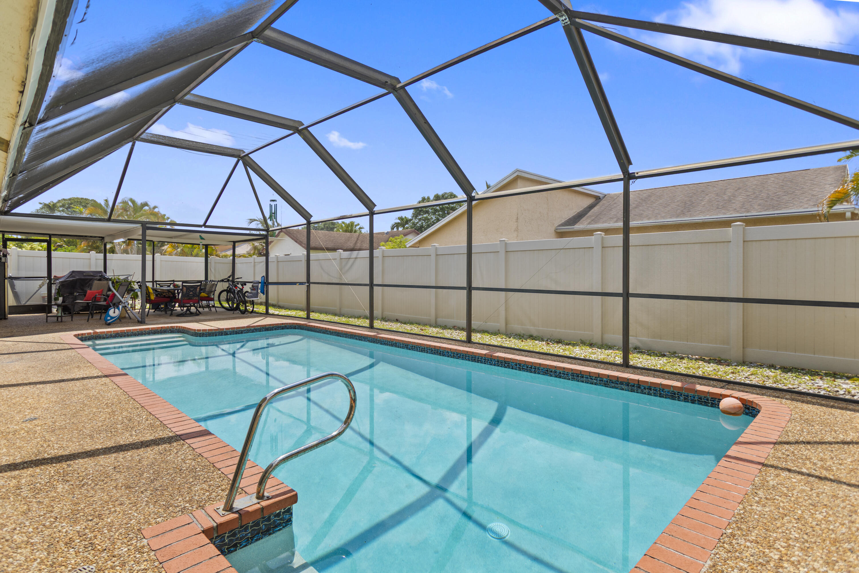 8620 NW 48th, Lauderhill FL 33351