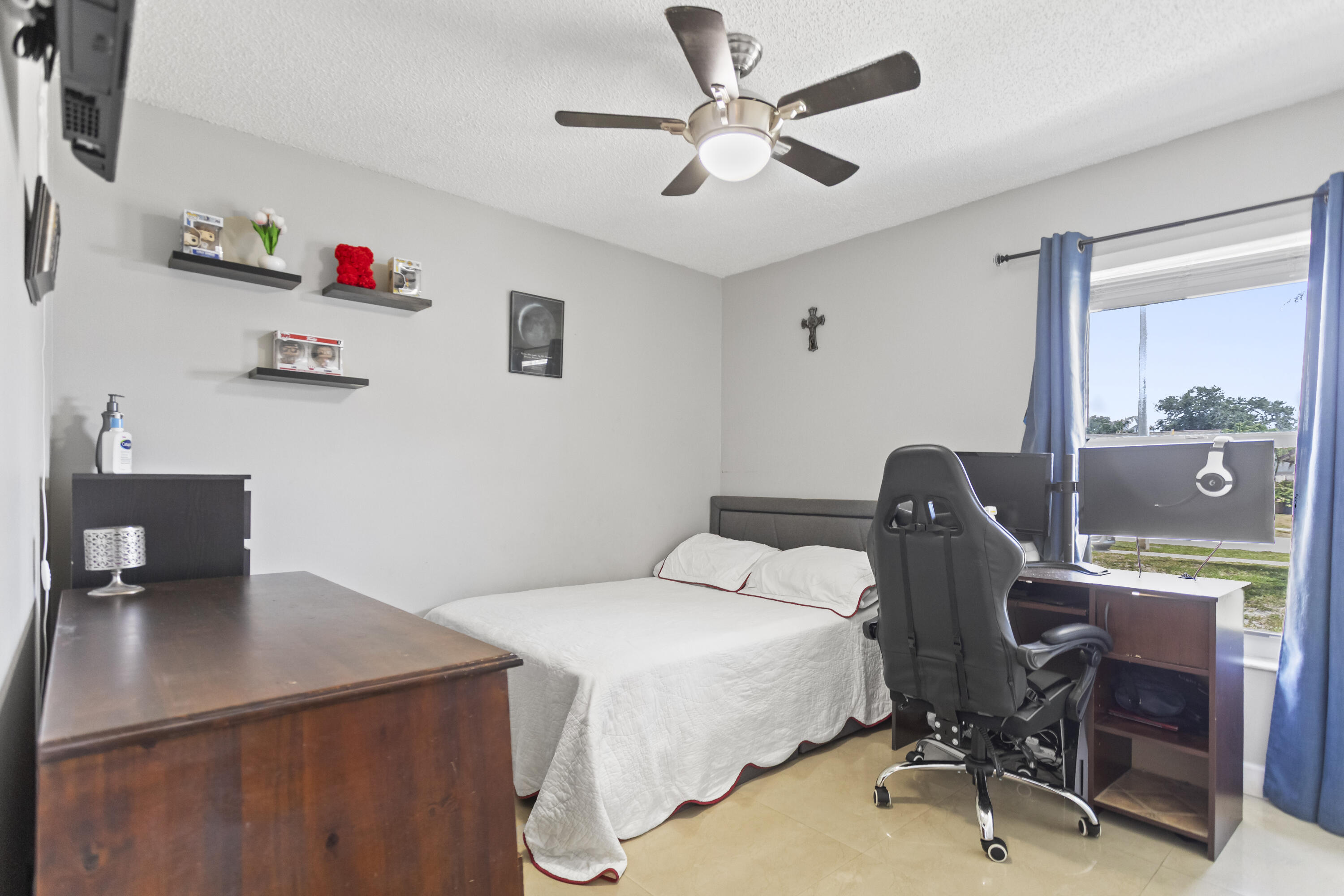 8620 NW 48th, Lauderhill FL 33351