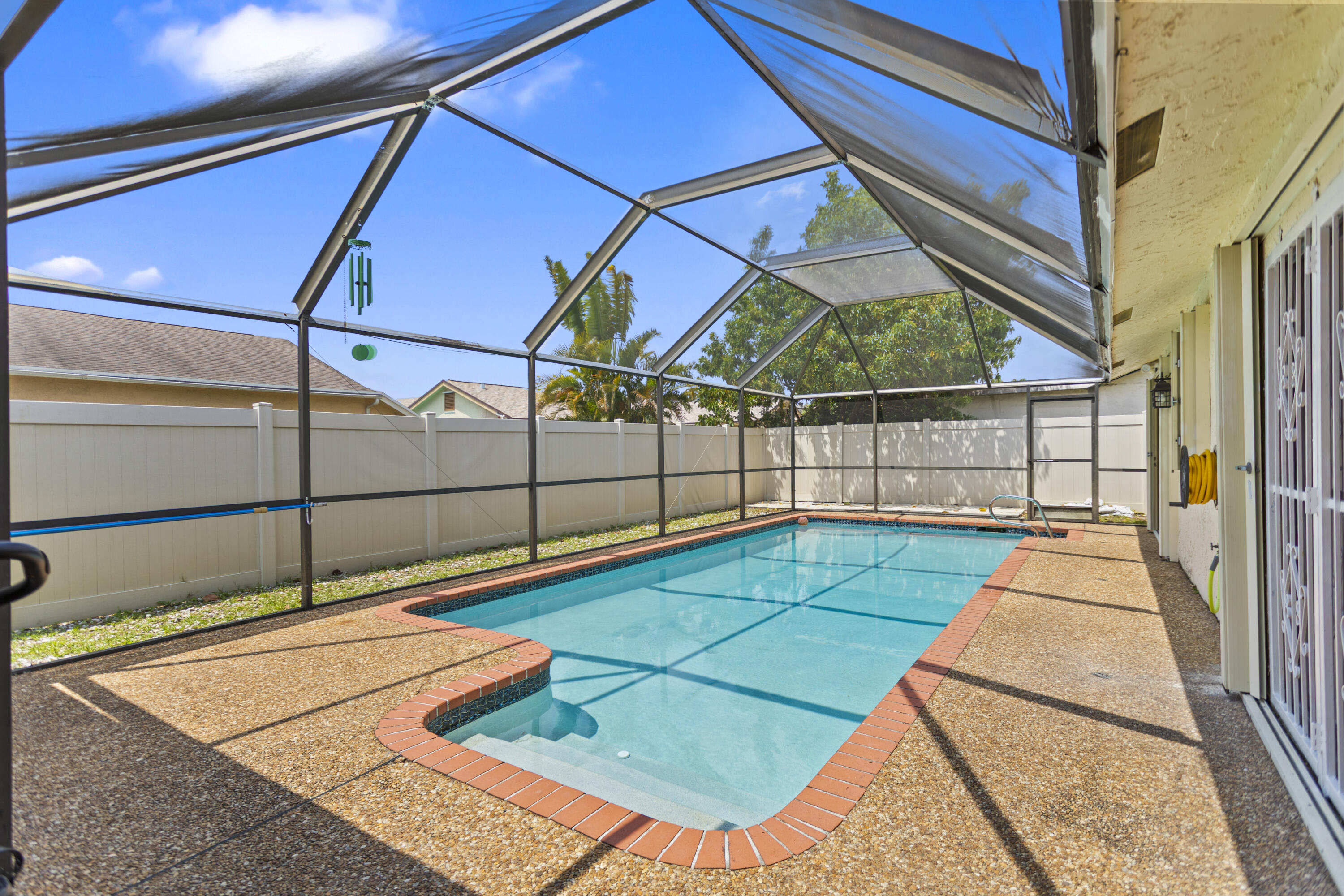 8620 NW 48th, Lauderhill FL 33351