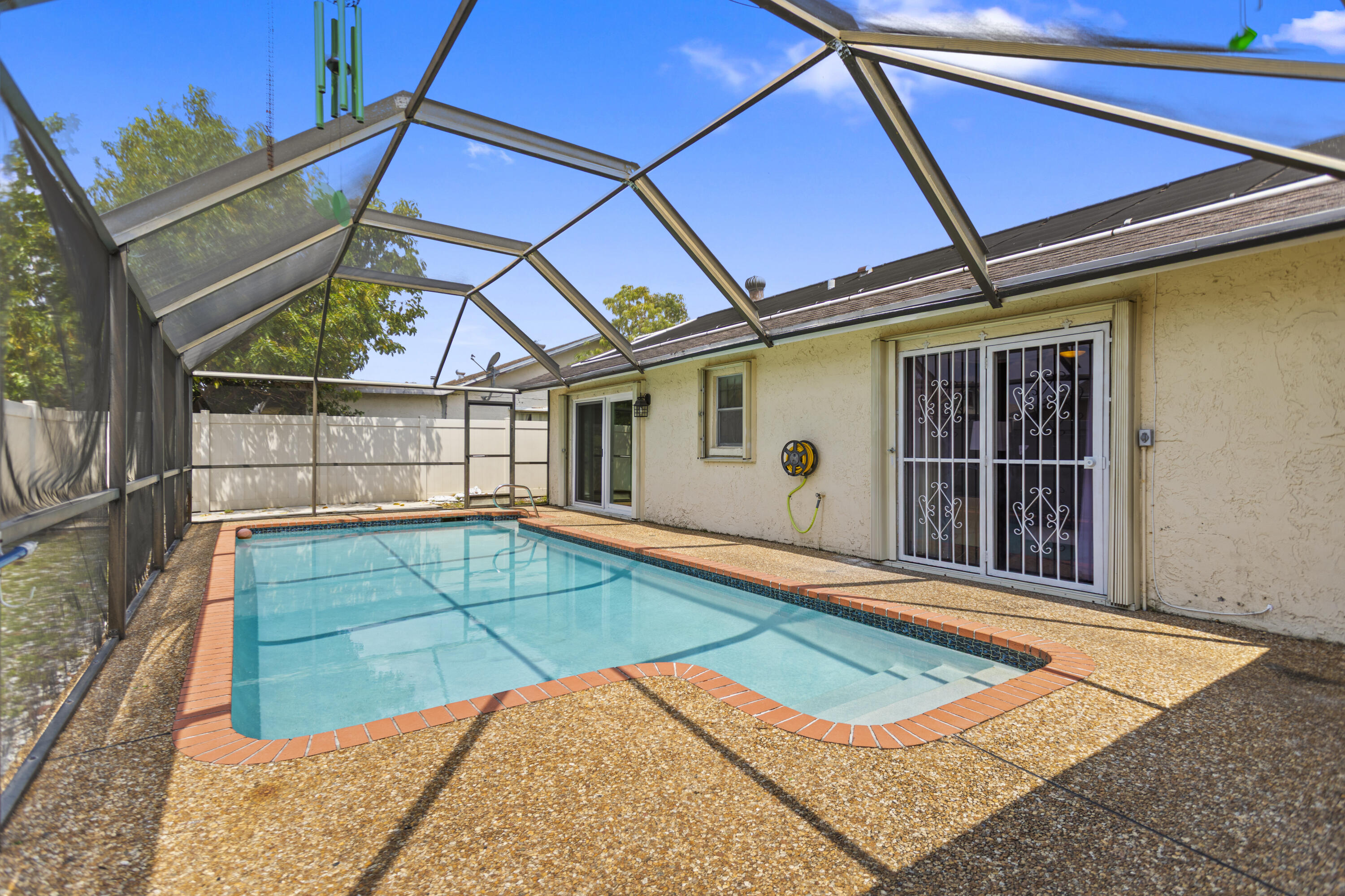 8620 NW 48th, Lauderhill FL 33351