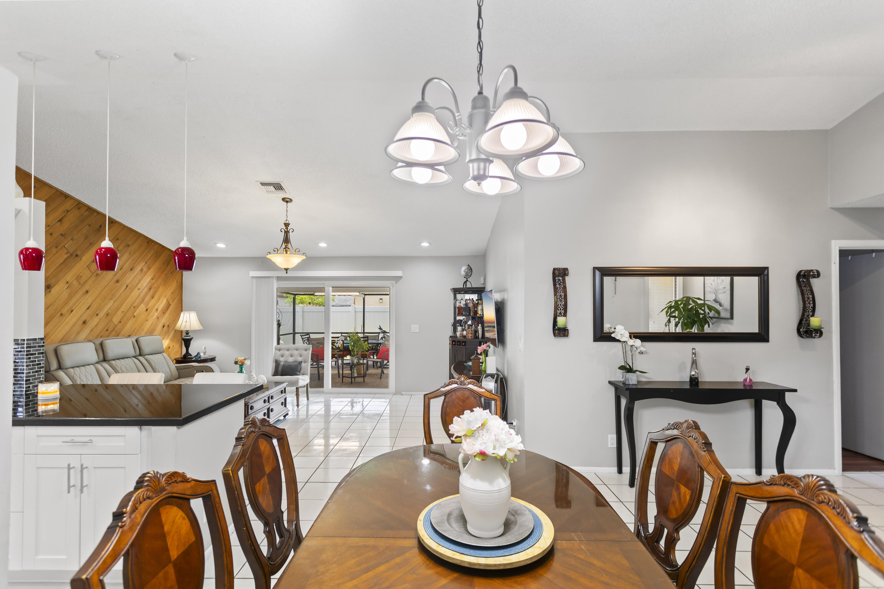 8620 NW 48th, Lauderhill FL 33351
