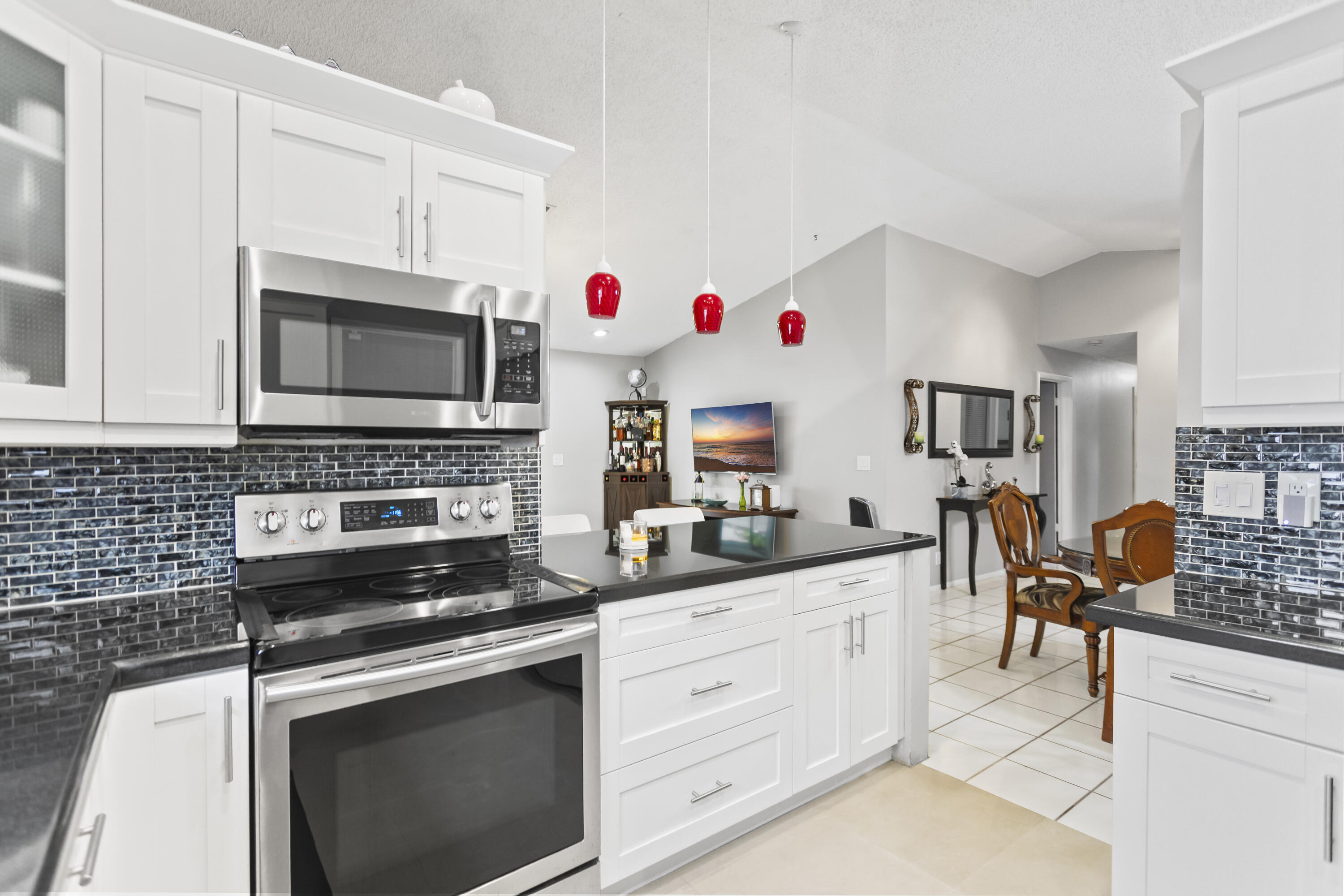 8620 NW 48th, Lauderhill FL 33351