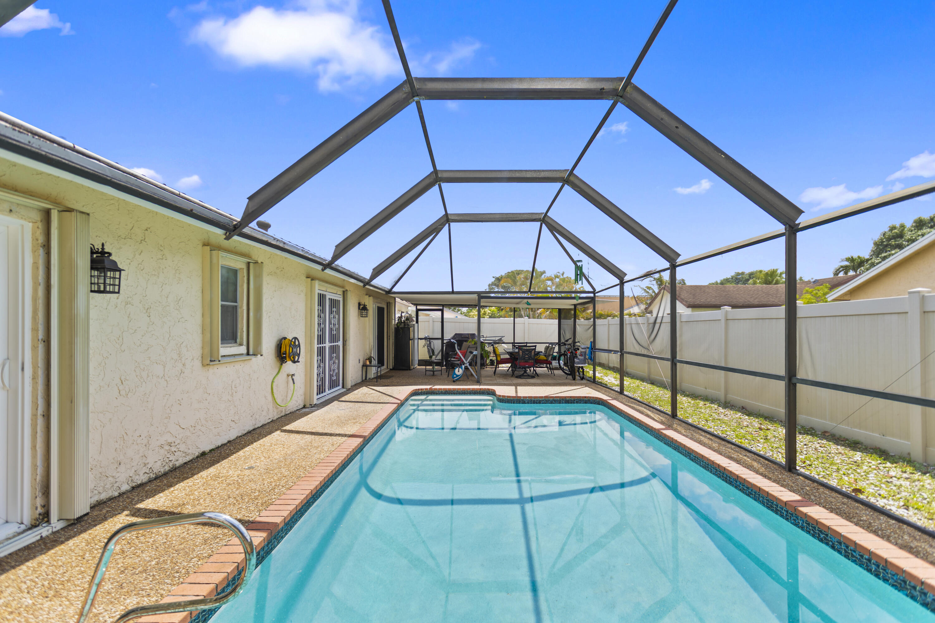8620 NW 48th, Lauderhill FL 33351