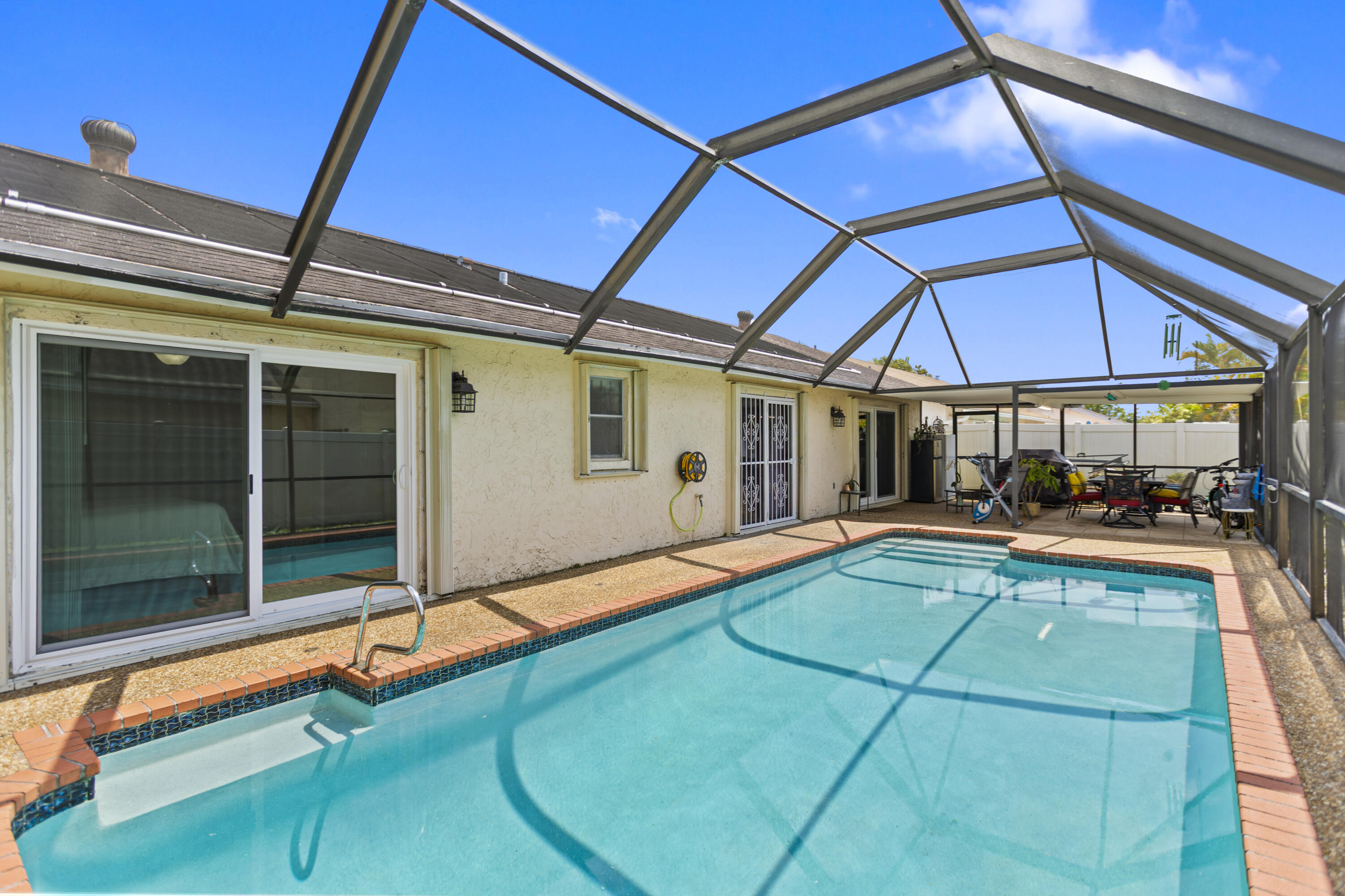 8620 NW 48th, Lauderhill FL 33351