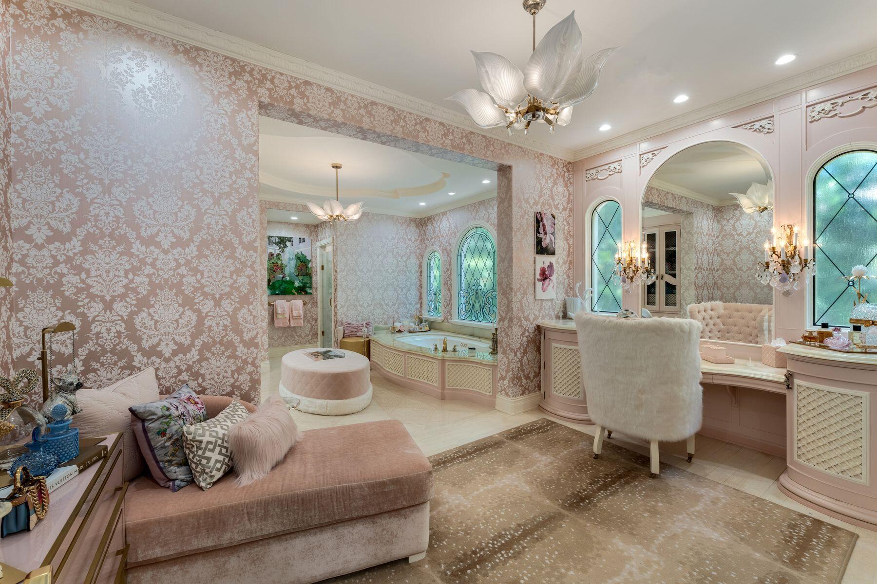 1131 Hillsboro Mile, Hillsboro Beach FL 33062