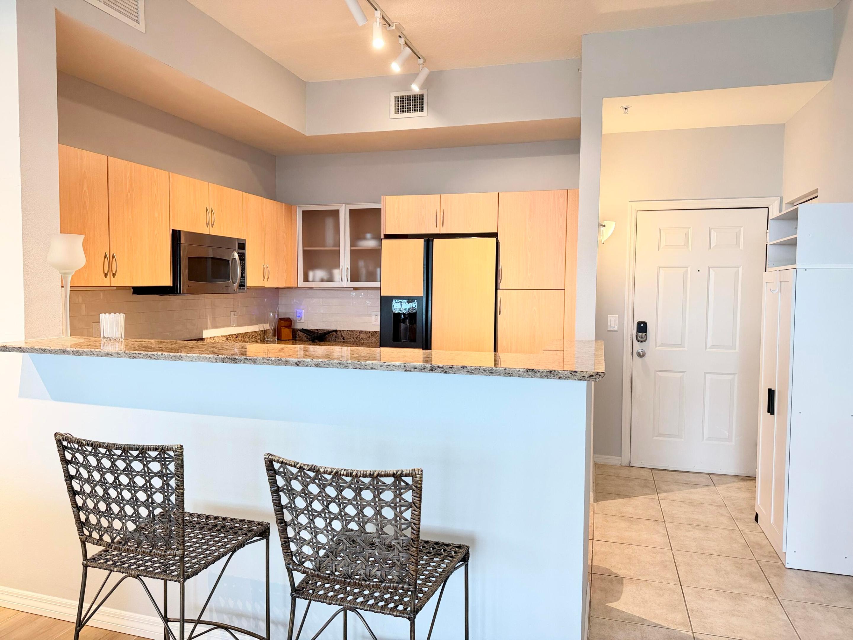804 E Windward #Ph15, Lantana FL 33462